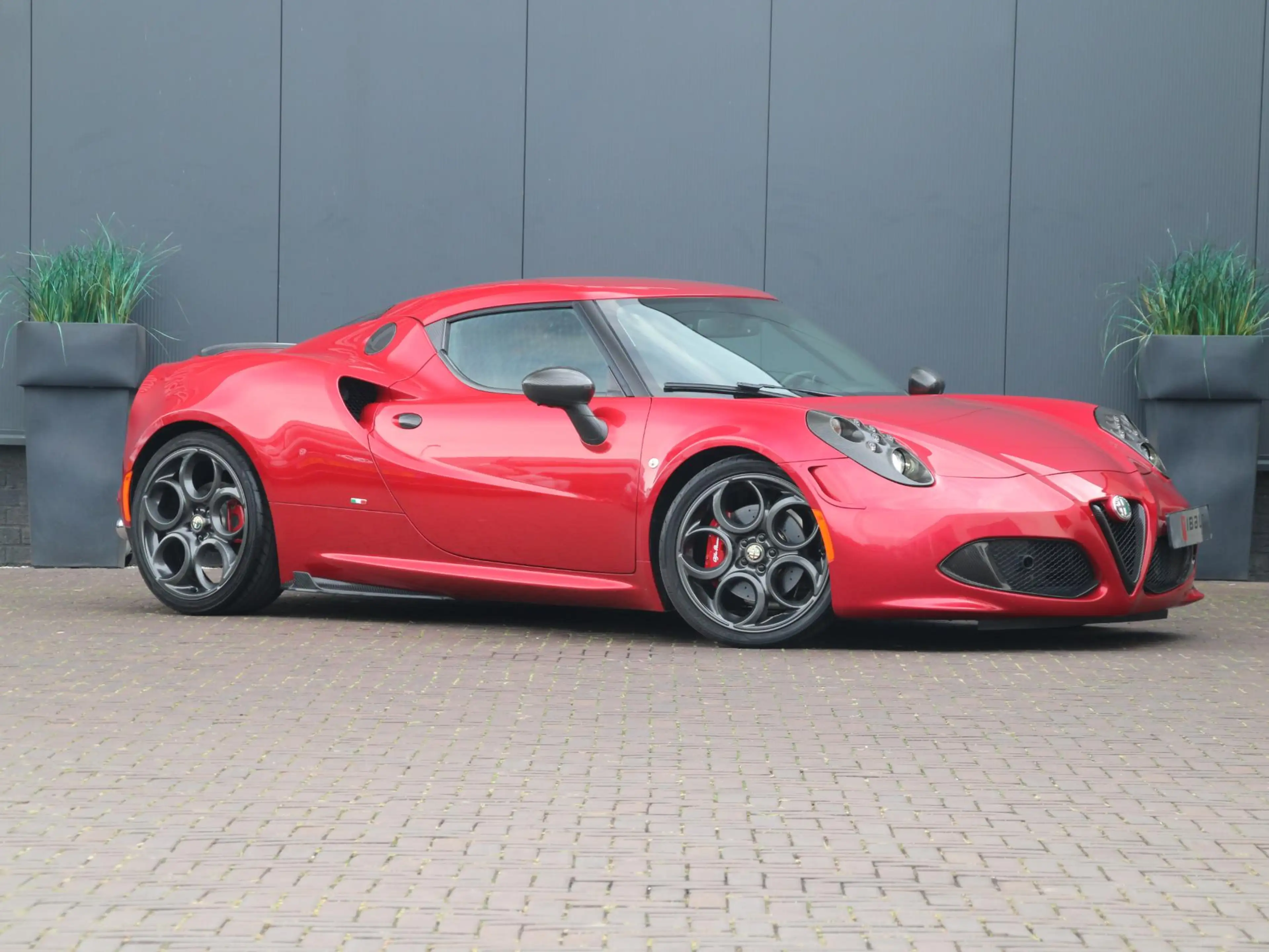 Alfa Romeo 4C TCT Launch Edition — photo 8