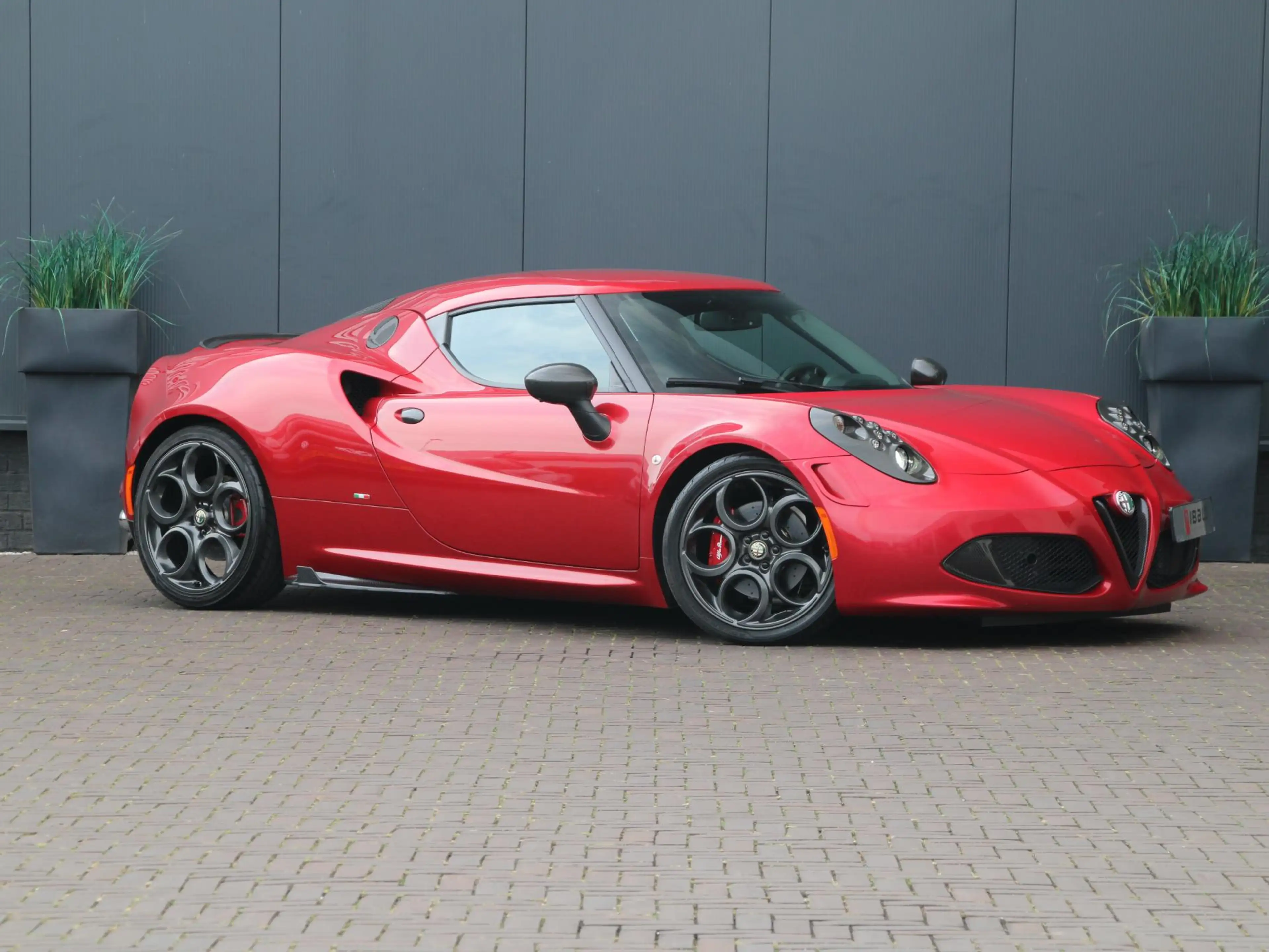 Alfa Romeo 4C TCT Launch Edition — photo 7