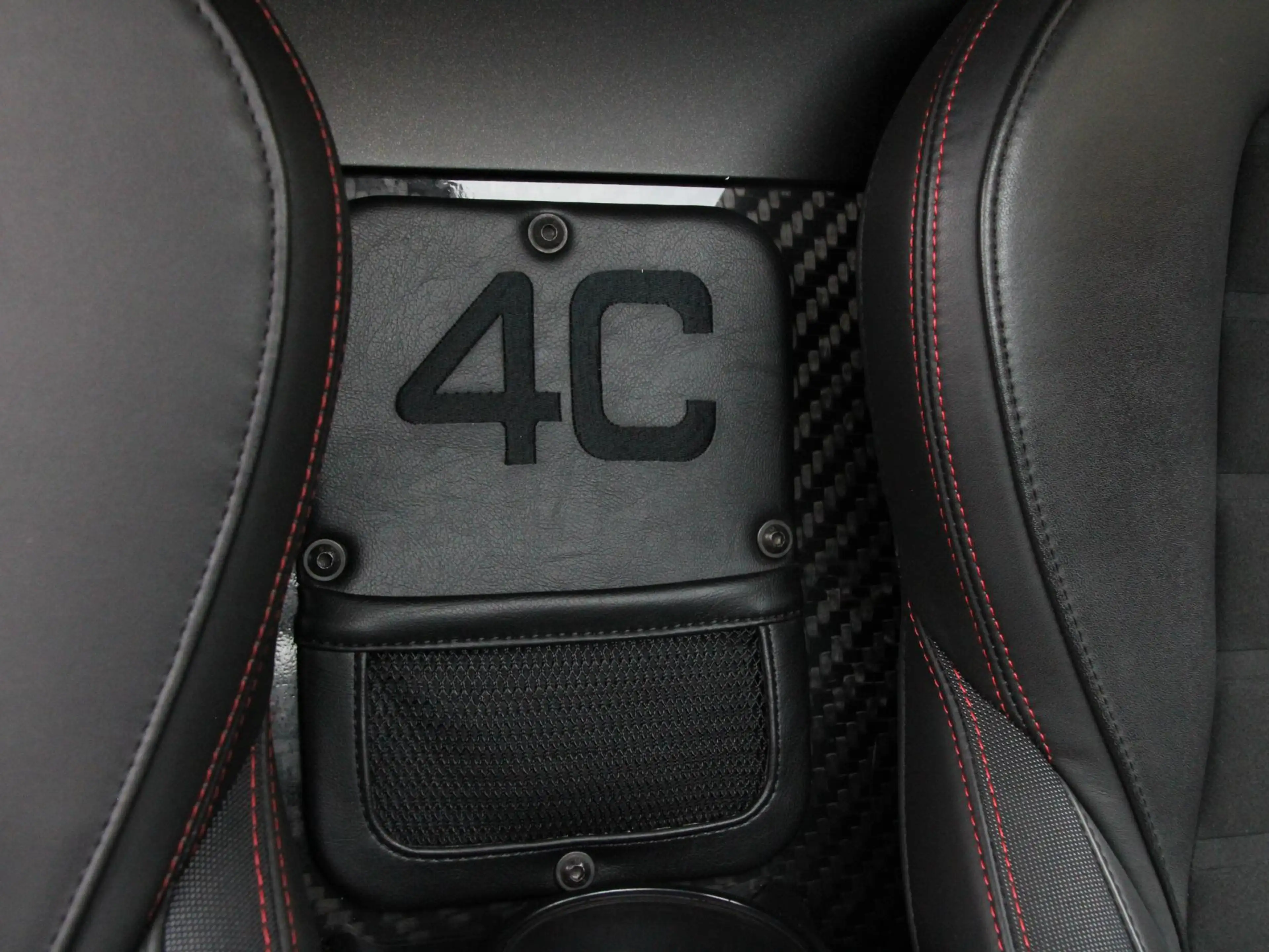 Alfa Romeo 4C TCT Launch Edition — photo 47
