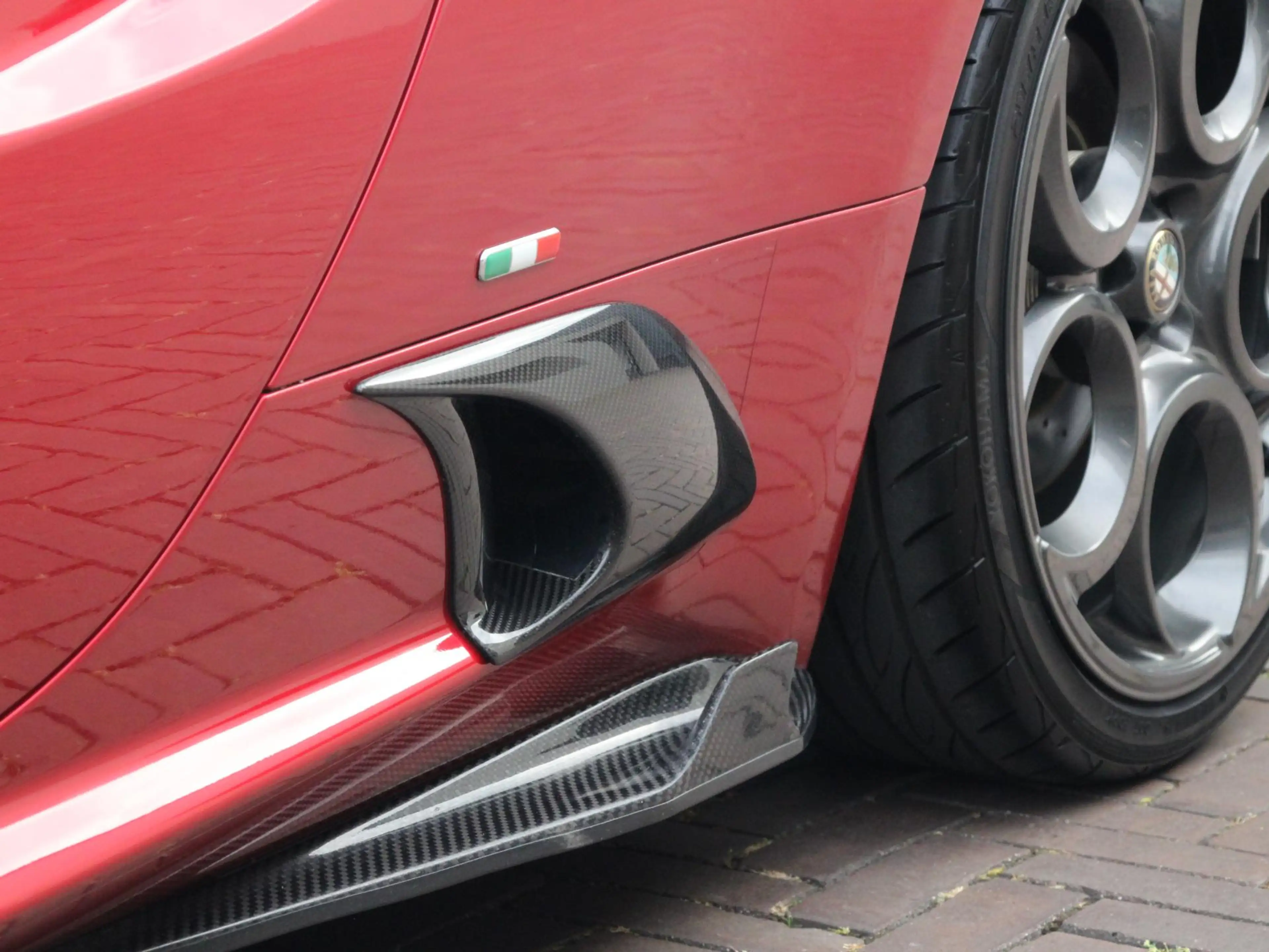 Alfa Romeo 4C TCT Launch Edition — photo 30