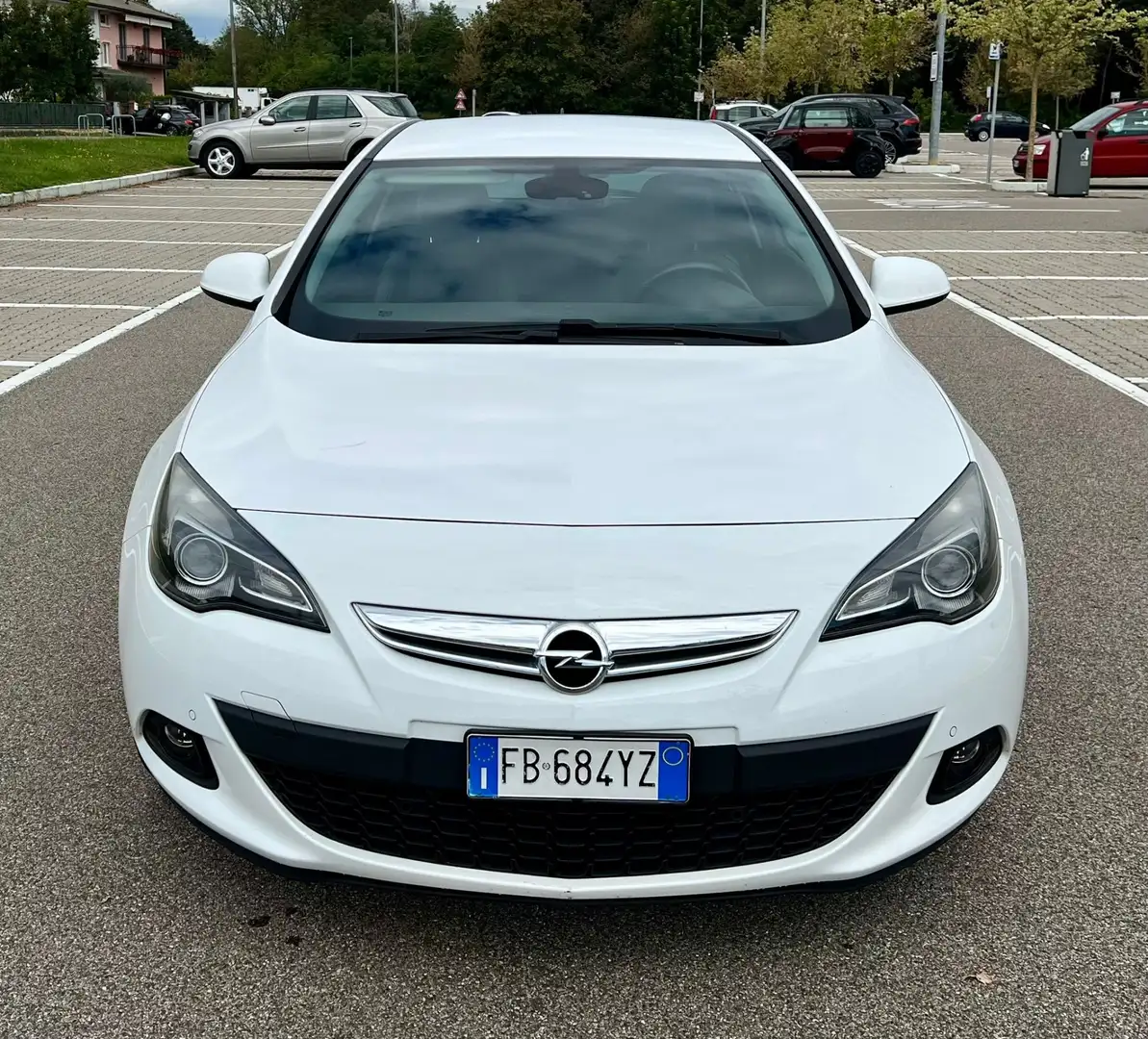 Opel Astra GTC 1.6 cdti Elective s&s 136cv Bianco - 1