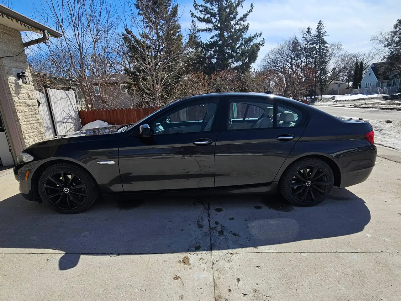 BMW 5 Series photo BMW 5 Series