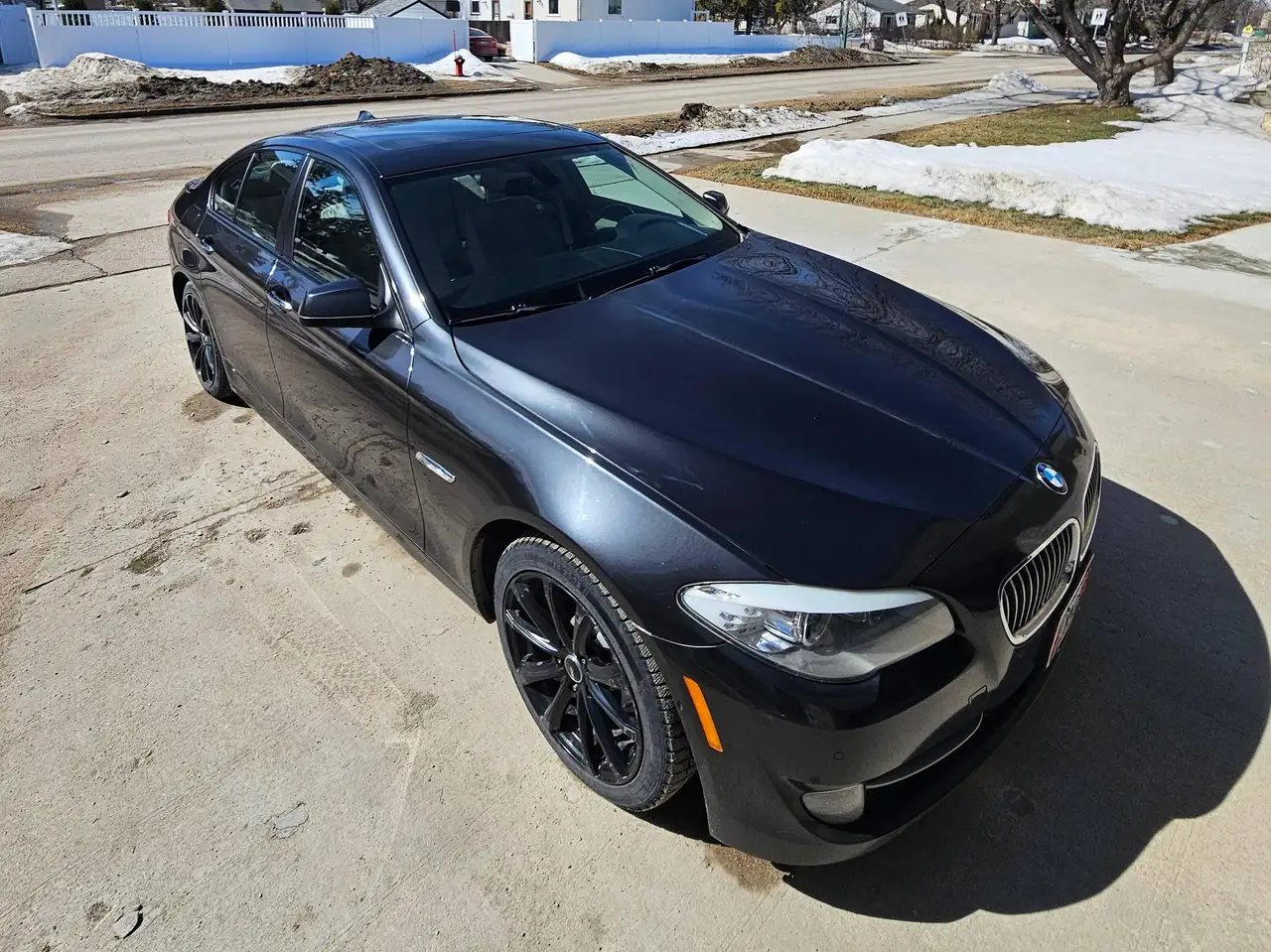BMW 5 Series photo BMW 5 Series