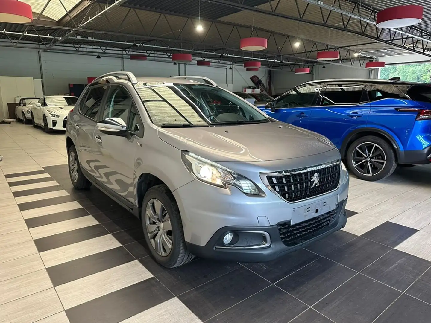 Peugeot 2008 BENZINE /MANUEEL/GARANTIE Grijs - 2