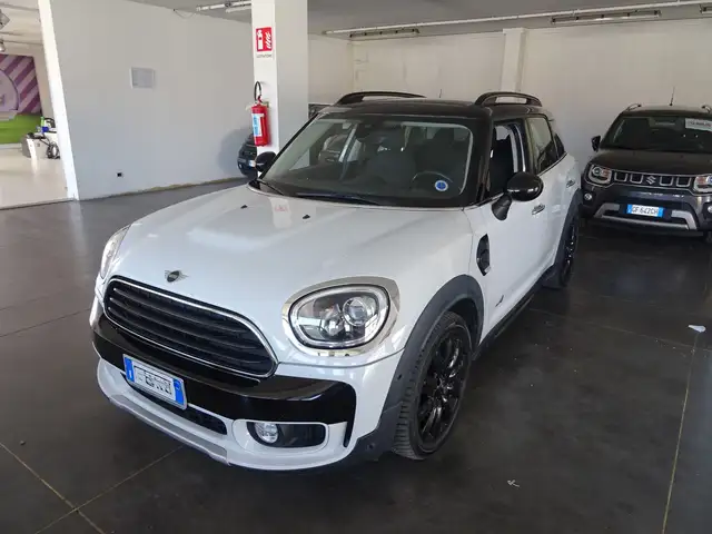 MINI Cooper D Countryman Cooper D ALL4 Hype