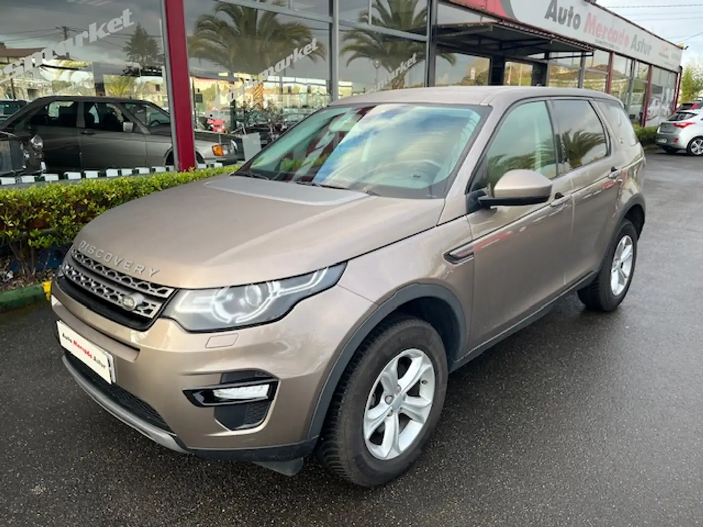 Land Rover Discovery Sport 2.0TD4 HSE 4x4 Aut. 150 Braun - 1