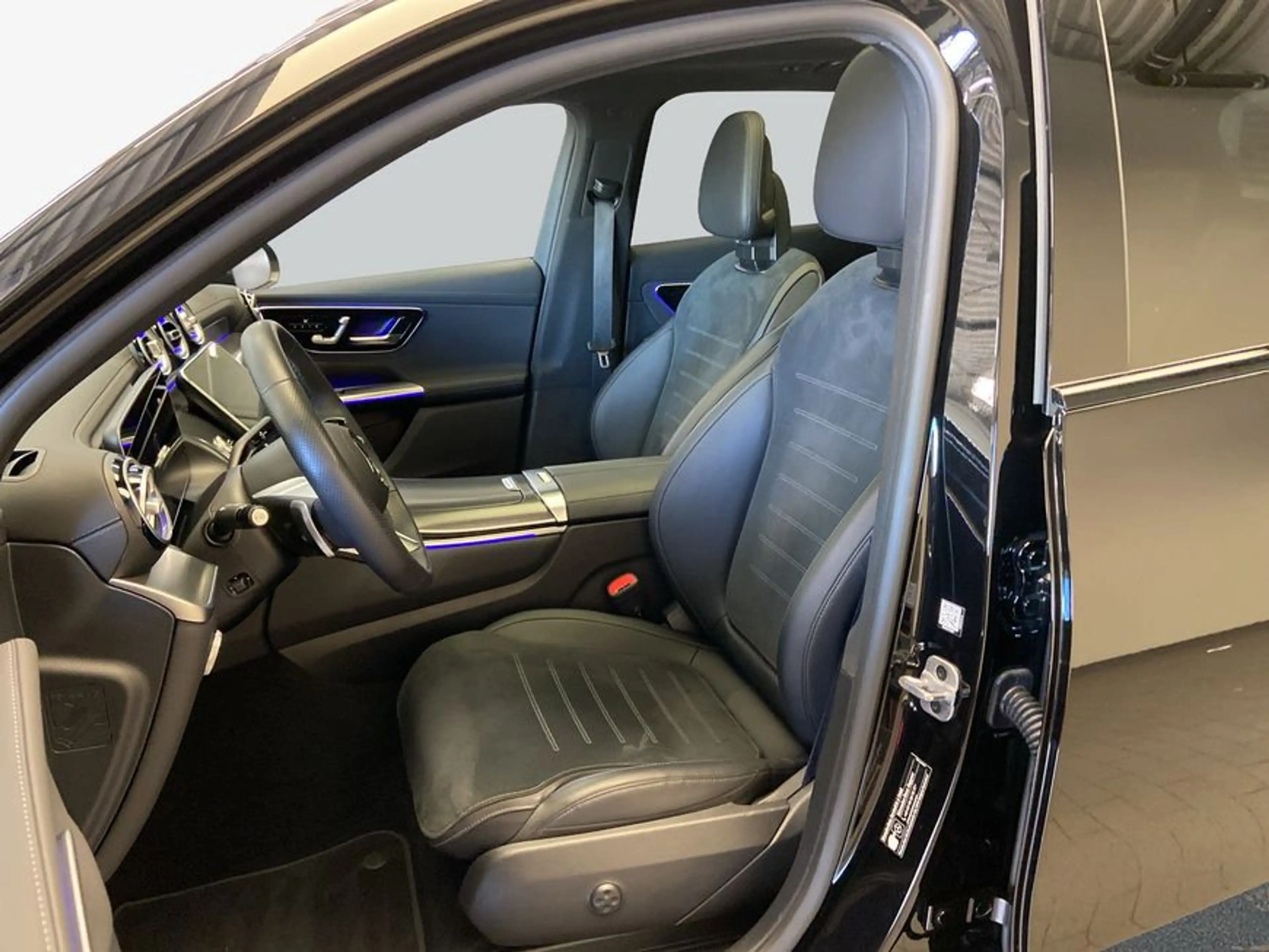 Mercedes-Benz GLC 300 GLC — photo 11