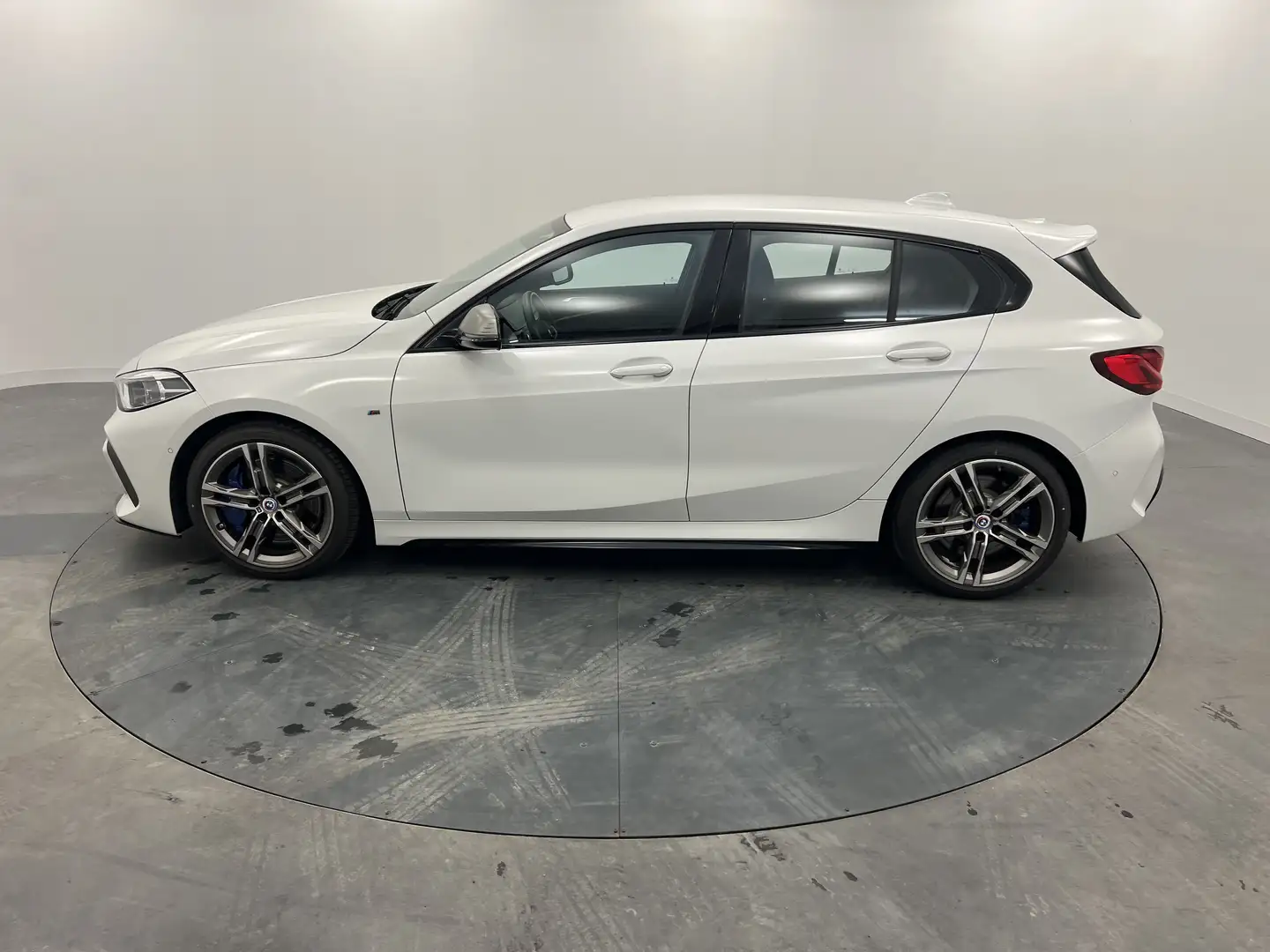 BMW 135 M135i xDrive 306 ch BVA8 M Performance Blanc - 2