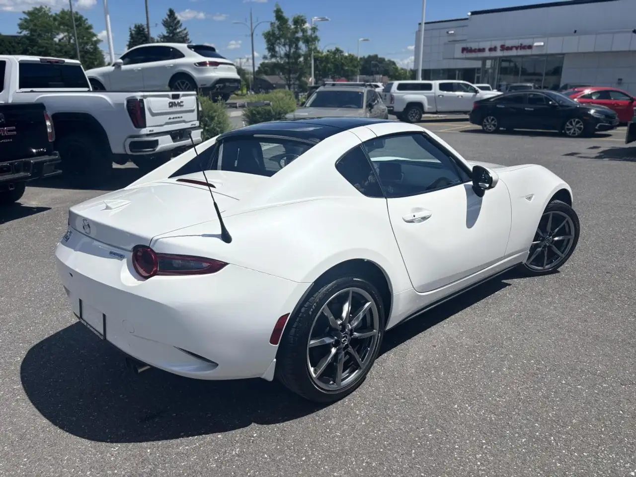 Mazda MX-5 Miata photo Mazda MX-5 Miata