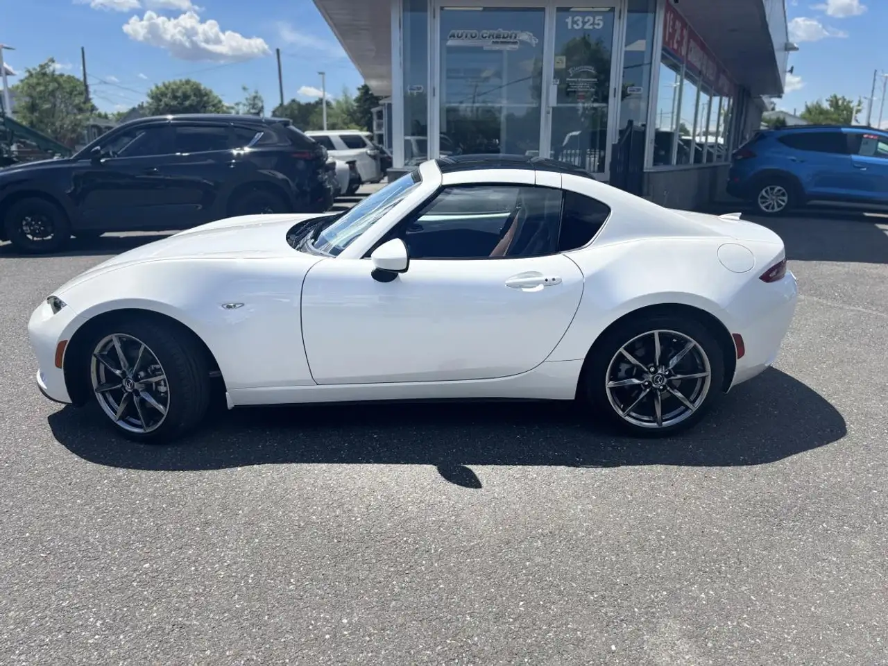 Mazda MX-5 Miata photo Mazda MX-5 Miata
