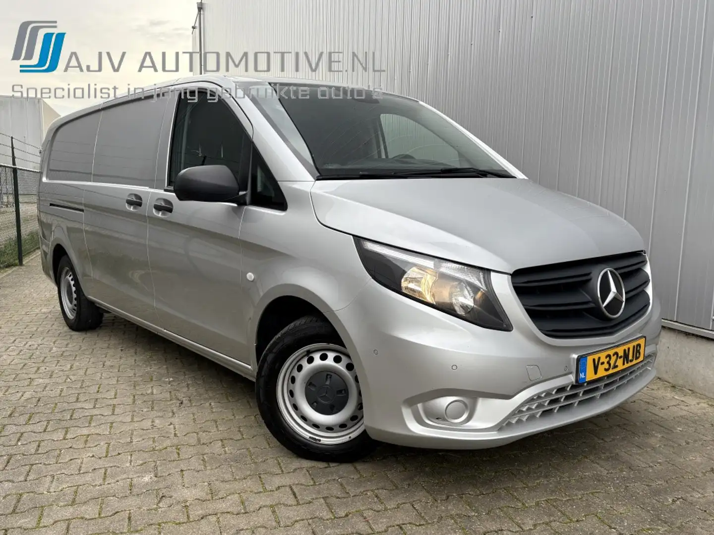 Mercedes-Benz Vito 116 CDI LANG L3 9G TRONIC AUTOMAAT INRICHTING Grijs - 1