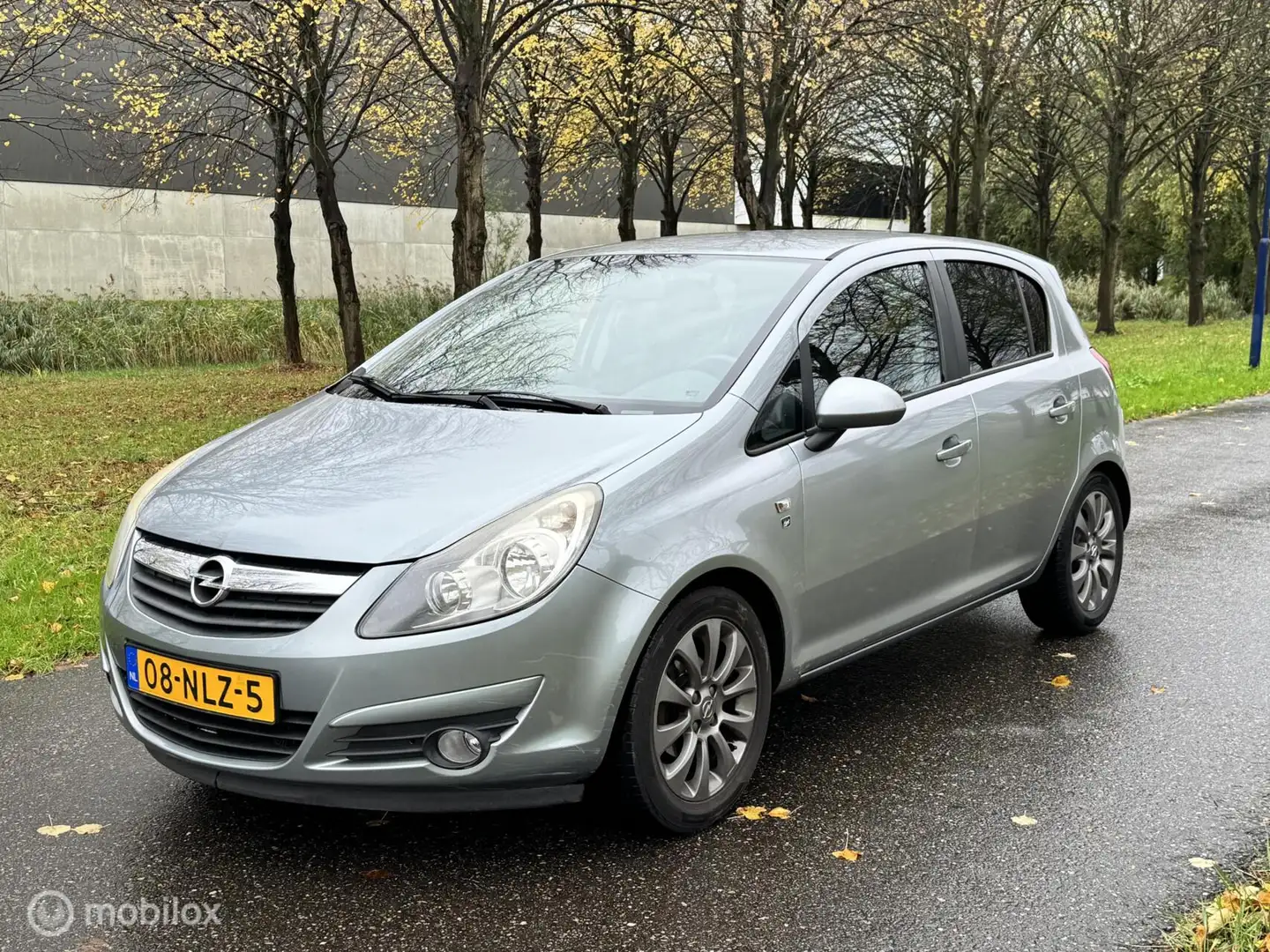 Opel Corsa 1.2-16V '111 Edition*AUTOMAAT*NEW APK 10/26*5 DRS Gris - 1