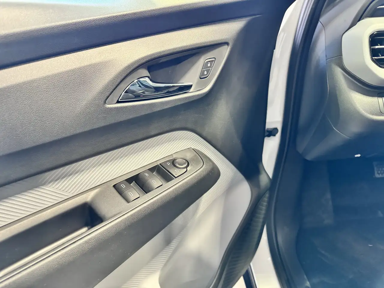 Chevrolet Bolt снимка Chevrolet Bolt