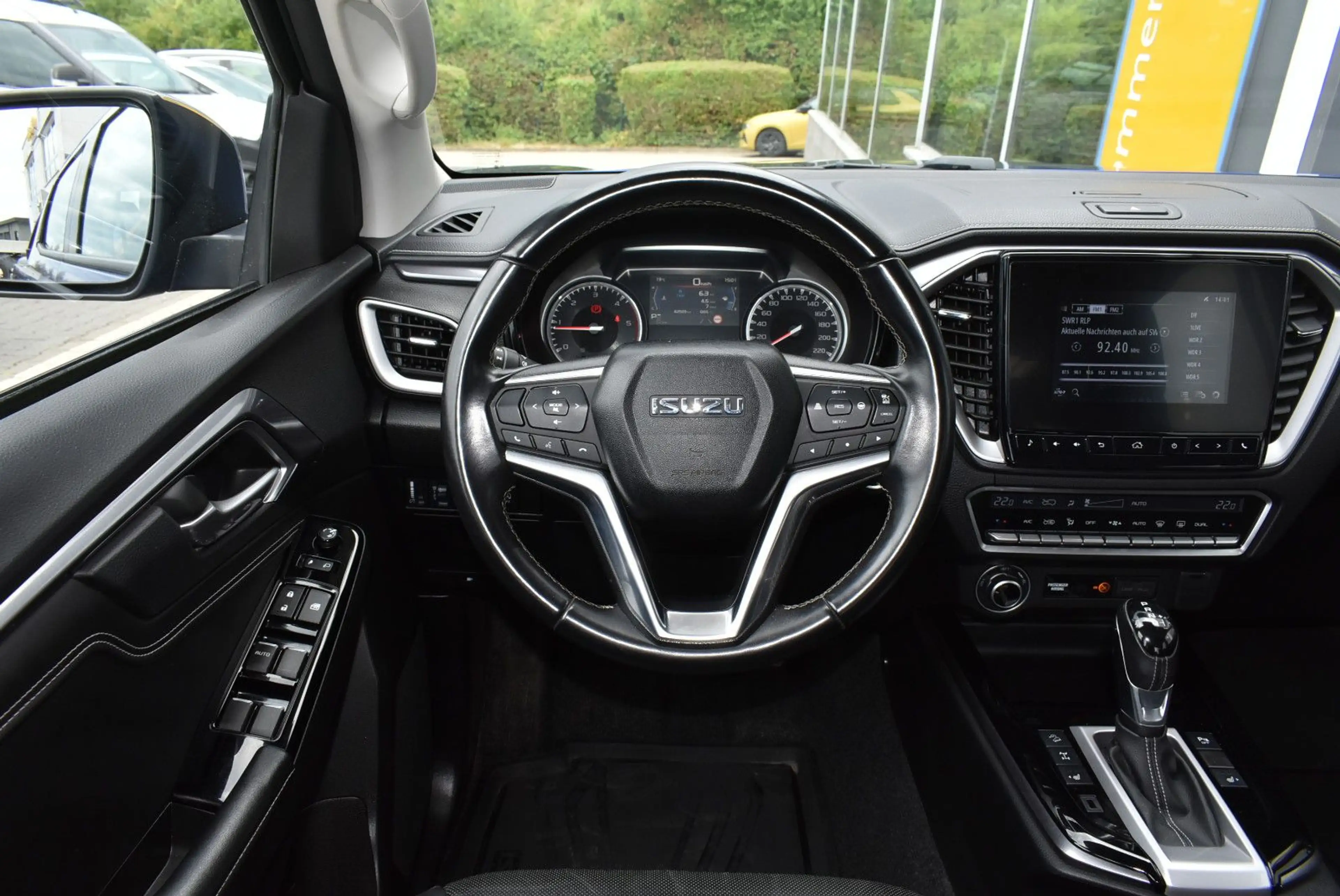 Isuzu D-Max Double Cab LSE Aut. — photo 13