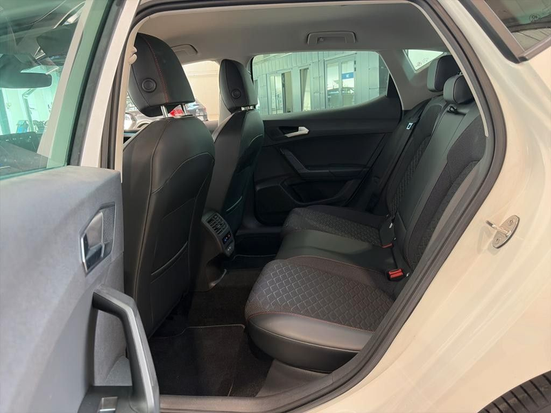 SEAT Leon FR 1.4e/TSI Navi SHZ LED PDC Alu17 — photo 6