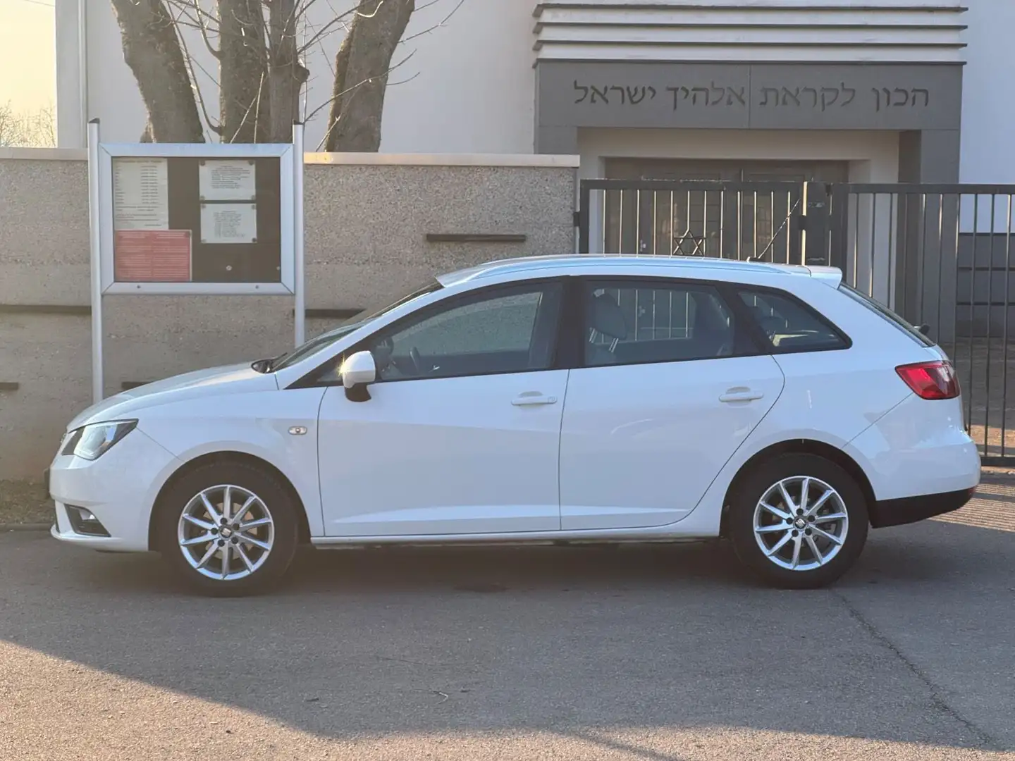 SEAT Ibiza ST 1.2 TSI Style /Navi/LED/ Weiß - 2