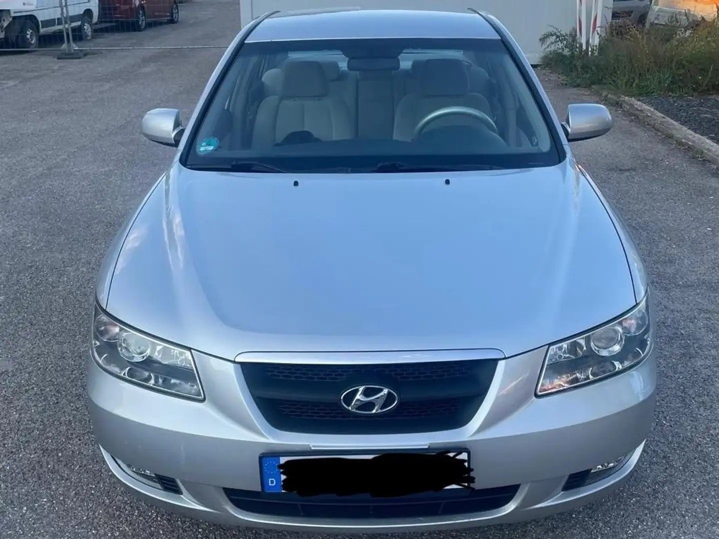Hyundai NF 2.4 GLS Silber - 1