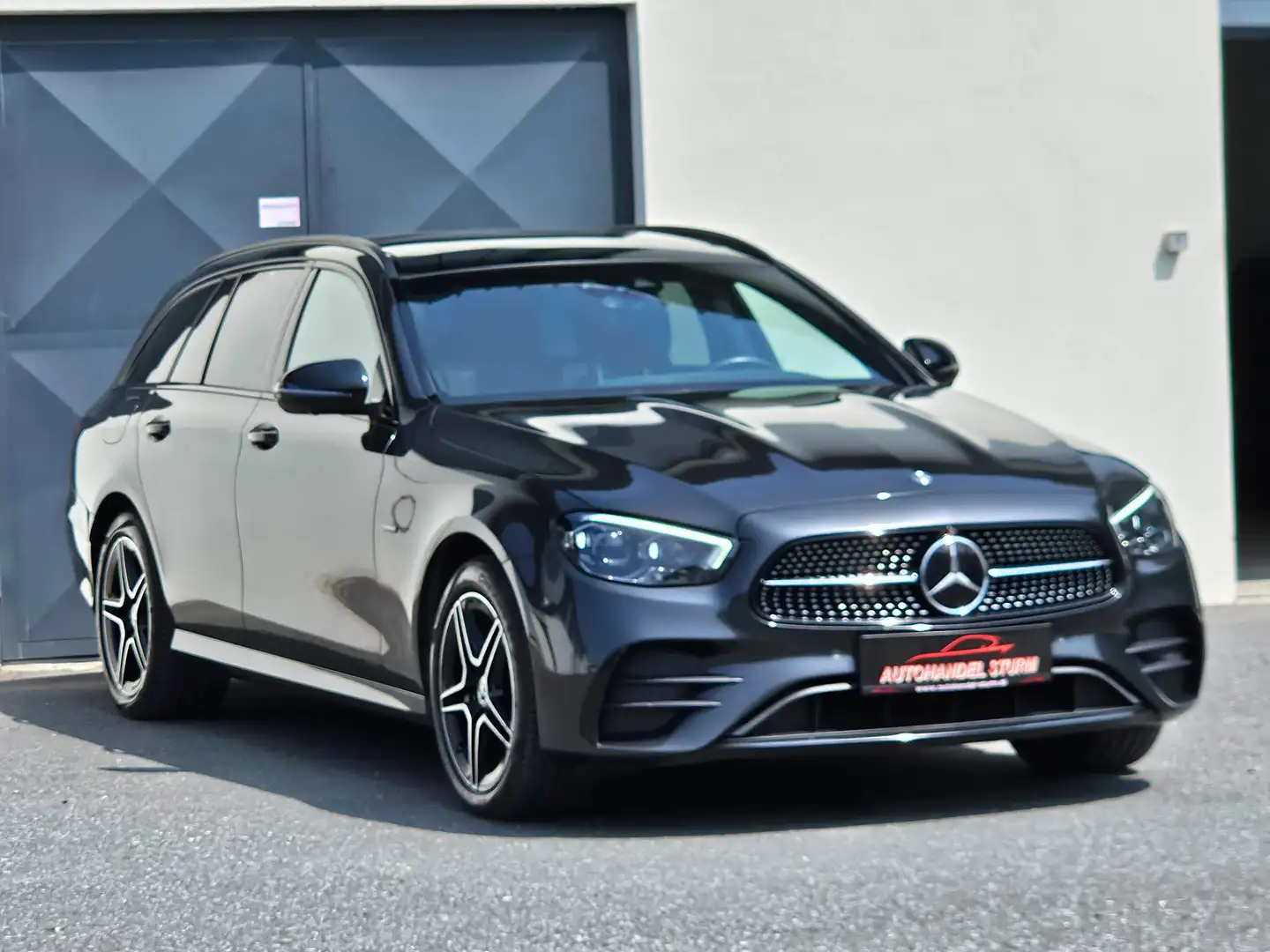Mercedes-Benz E 300 deT 4Matic AMGLine *NIGHTPAKET*Multibeam*Burmester Grijs - 2