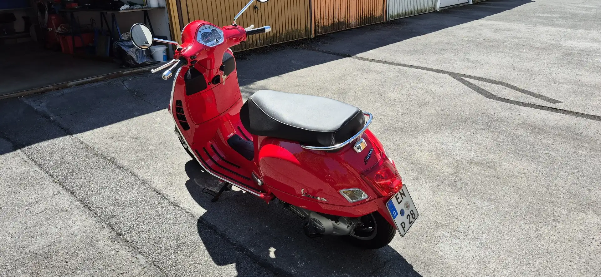 Vespa GTS Super 300 Червоний - 2