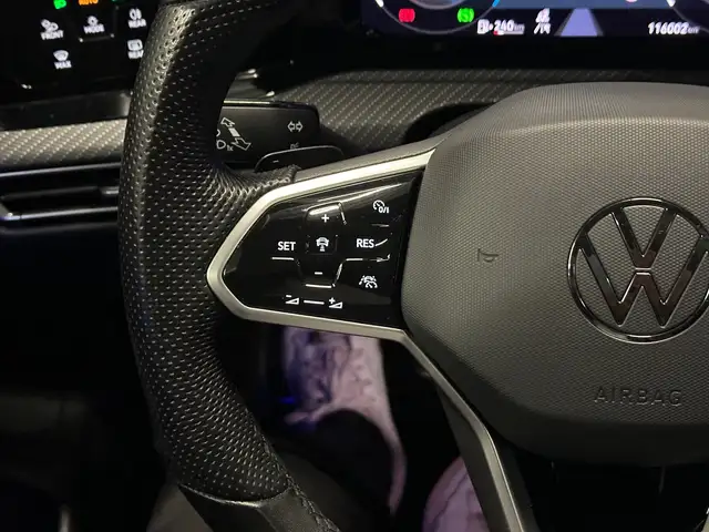 Volkswagen Golf view 19