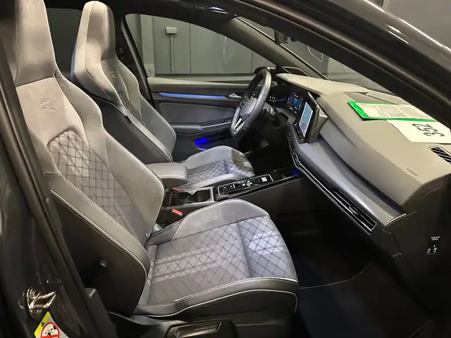 Volkswagen Golf view 12
