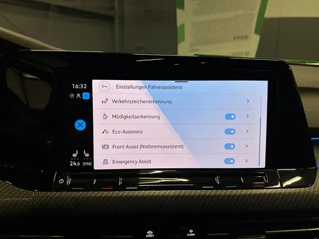Volkswagen Golf view 26