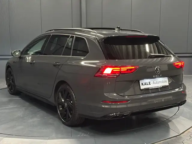 Volkswagen Golf view 3