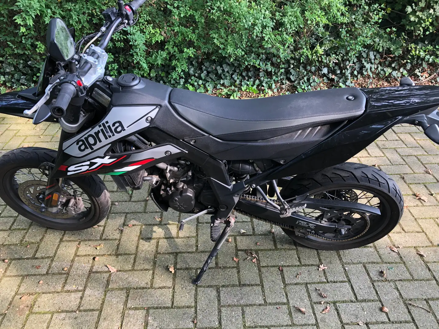 Aprilia SX 125 Zwart - 1