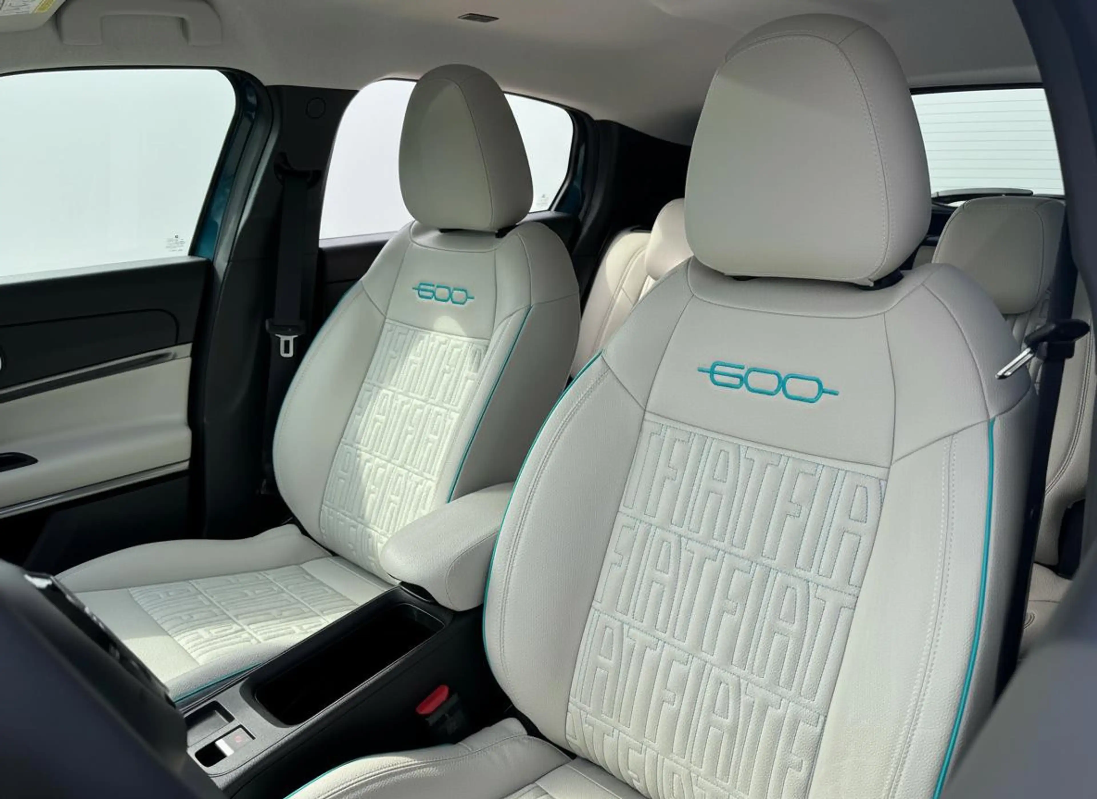 Fiat 600 1.2 Hybrid La Prima | Elektrische a-klep | Adaptiv — photo 8