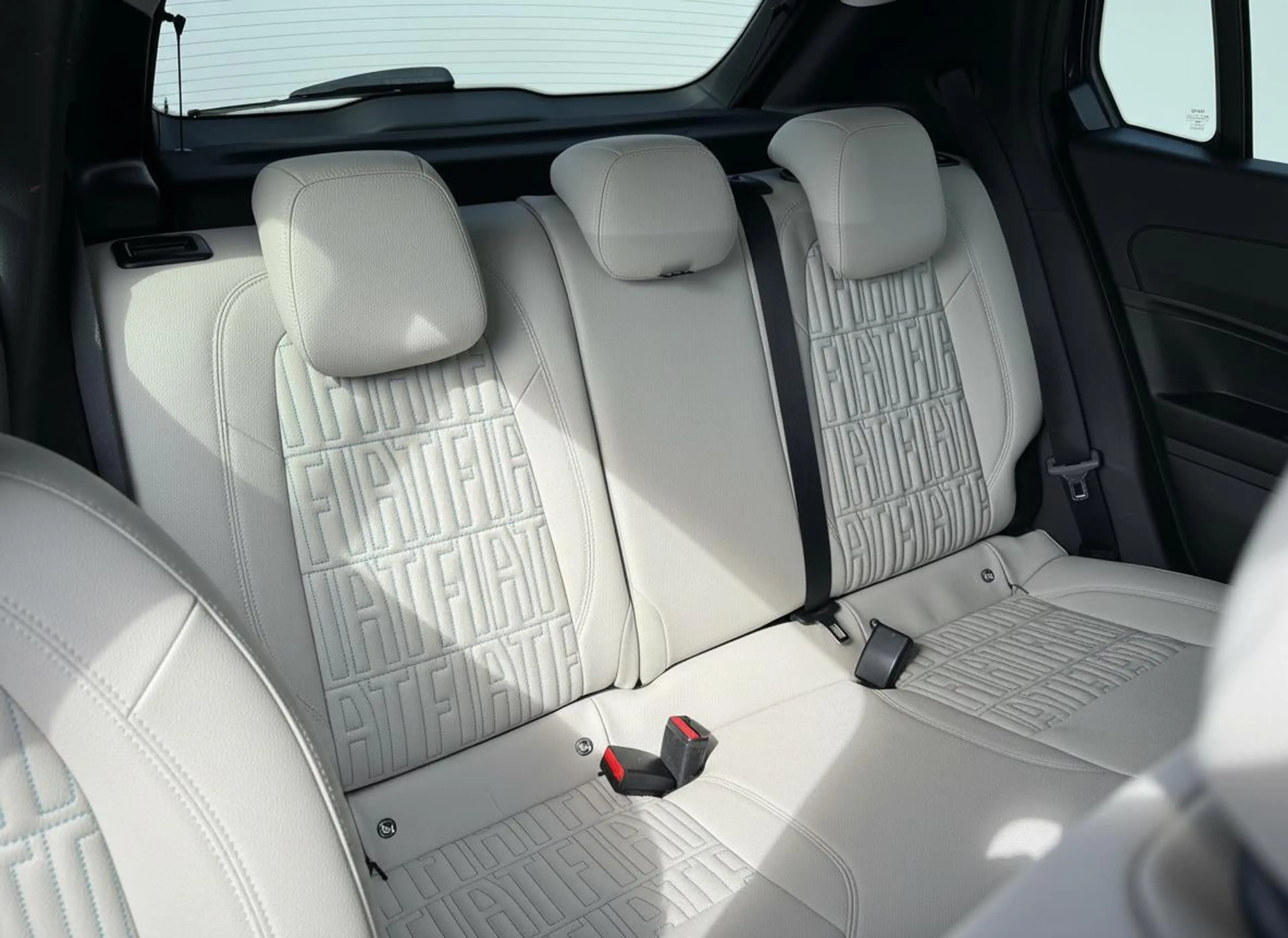 Fiat 600 1.2 Hybrid La Prima | Elektrische a-klep | Adaptiv — photo 9