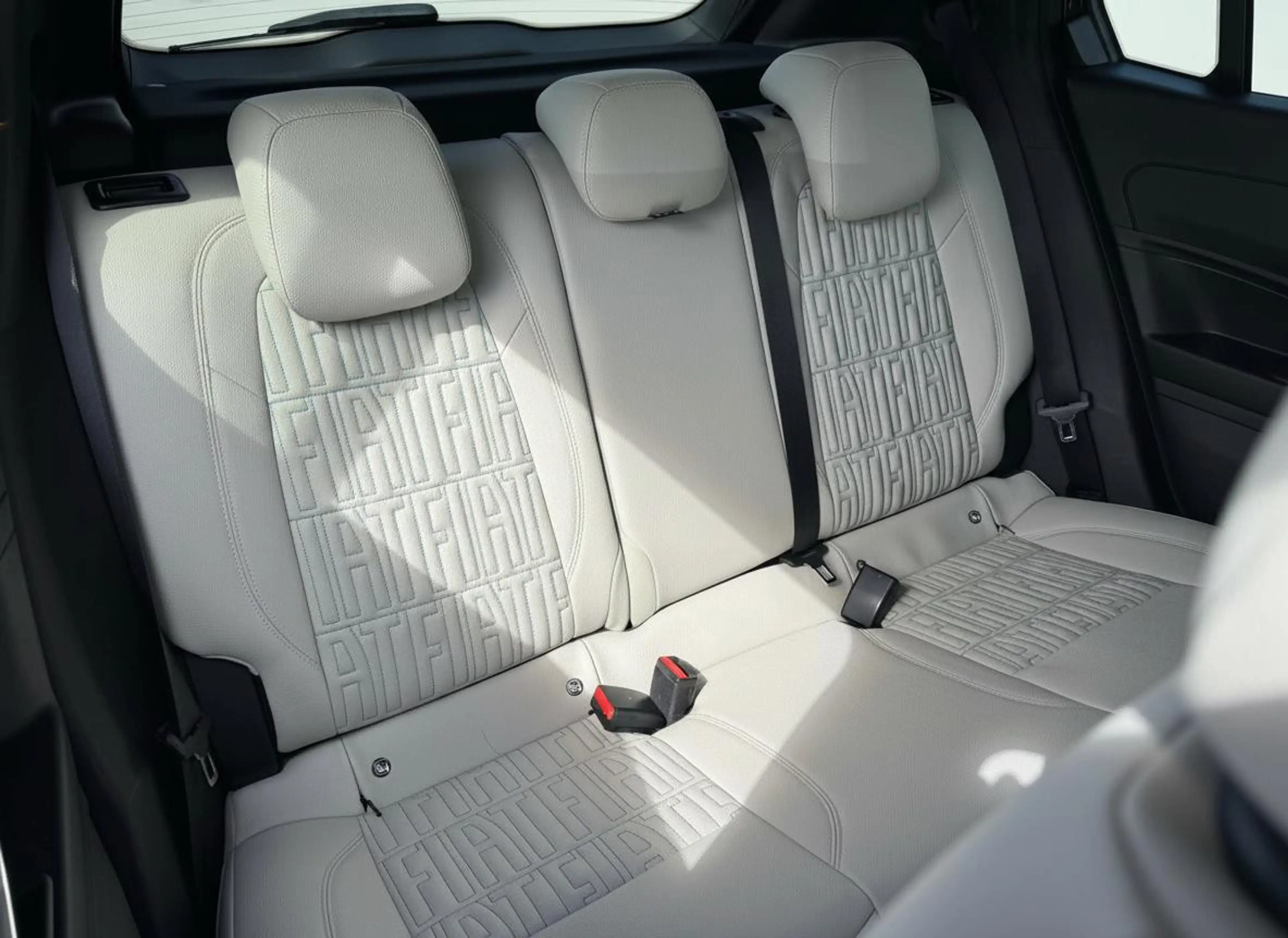 Fiat 600 1.2 Hybrid La Prima | Elektrische a-klep | Adaptiv — photo 10