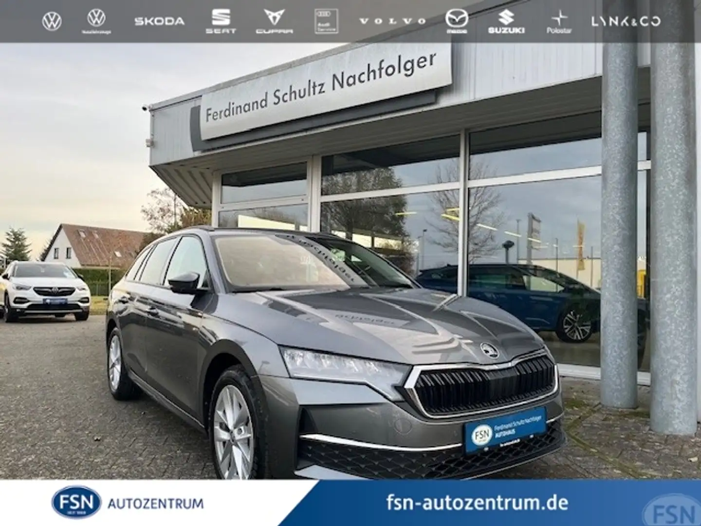 Skoda Octavia Combi 2.0 TDI Selection AHK NAVI ACC HUD RFK Grau - 1