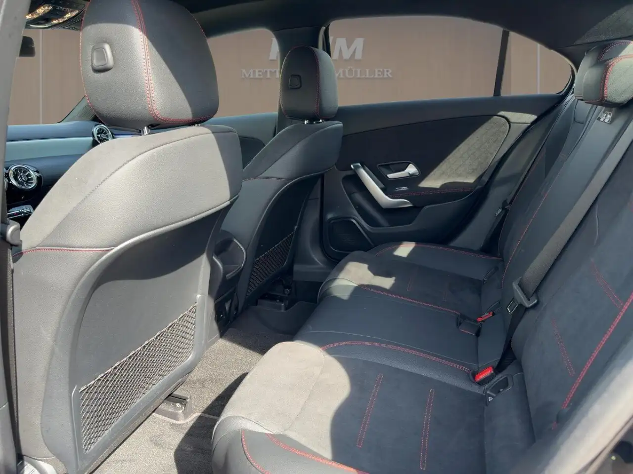 Mercedes-Benz A-Class A 250e Limousine AMG-LINE+PANO+CARPLAY+NIGHT+AMB.+, миниатюра 7
