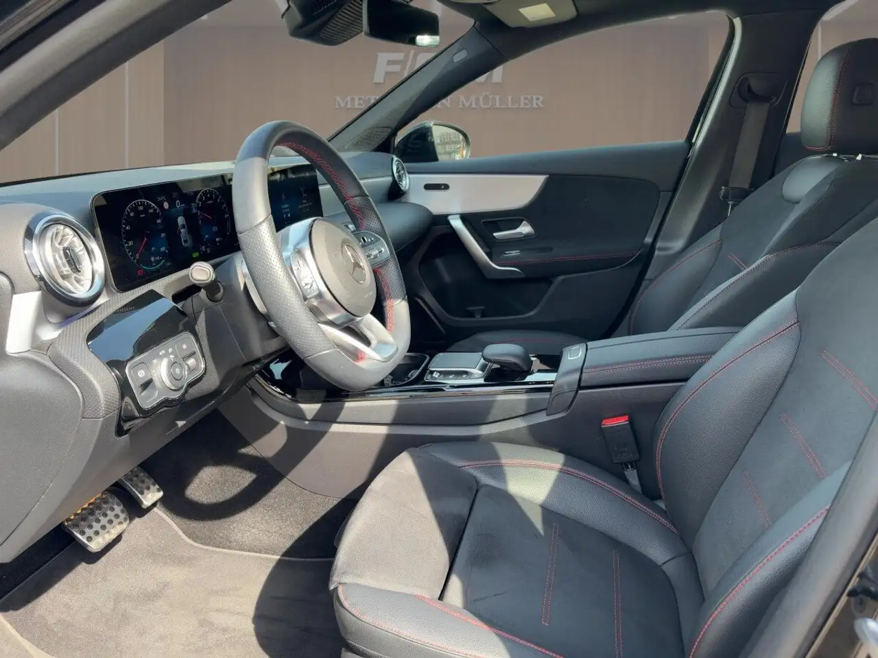 Mercedes-Benz A-Class A 250e Limousine AMG-LINE+PANO+CARPLAY+NIGHT+AMB.+, миниатюра 6