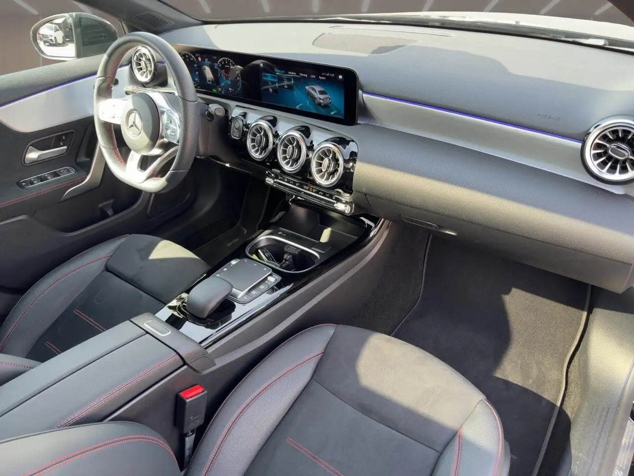 Mercedes-Benz A-Class A 250e Limousine AMG-LINE+PANO+CARPLAY+NIGHT+AMB.+, миниатюра 17