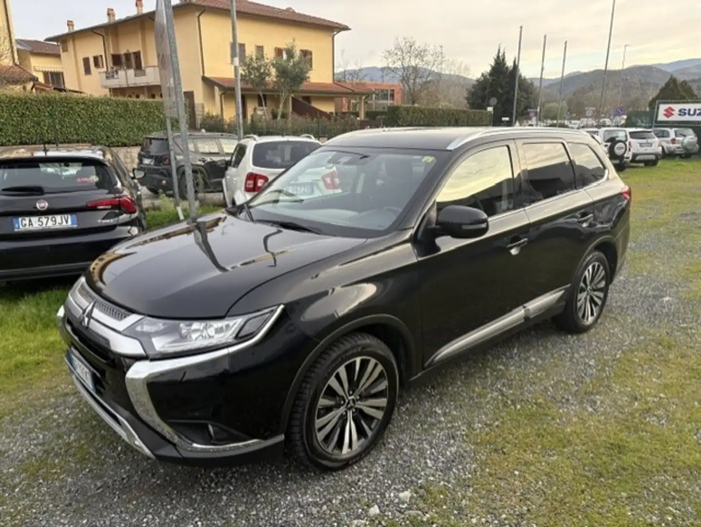 Mitsubishi Outlander Outlander 2.0 4WD GPL Bi-fuel CVT Diamond SDA 7 po Nero - 1