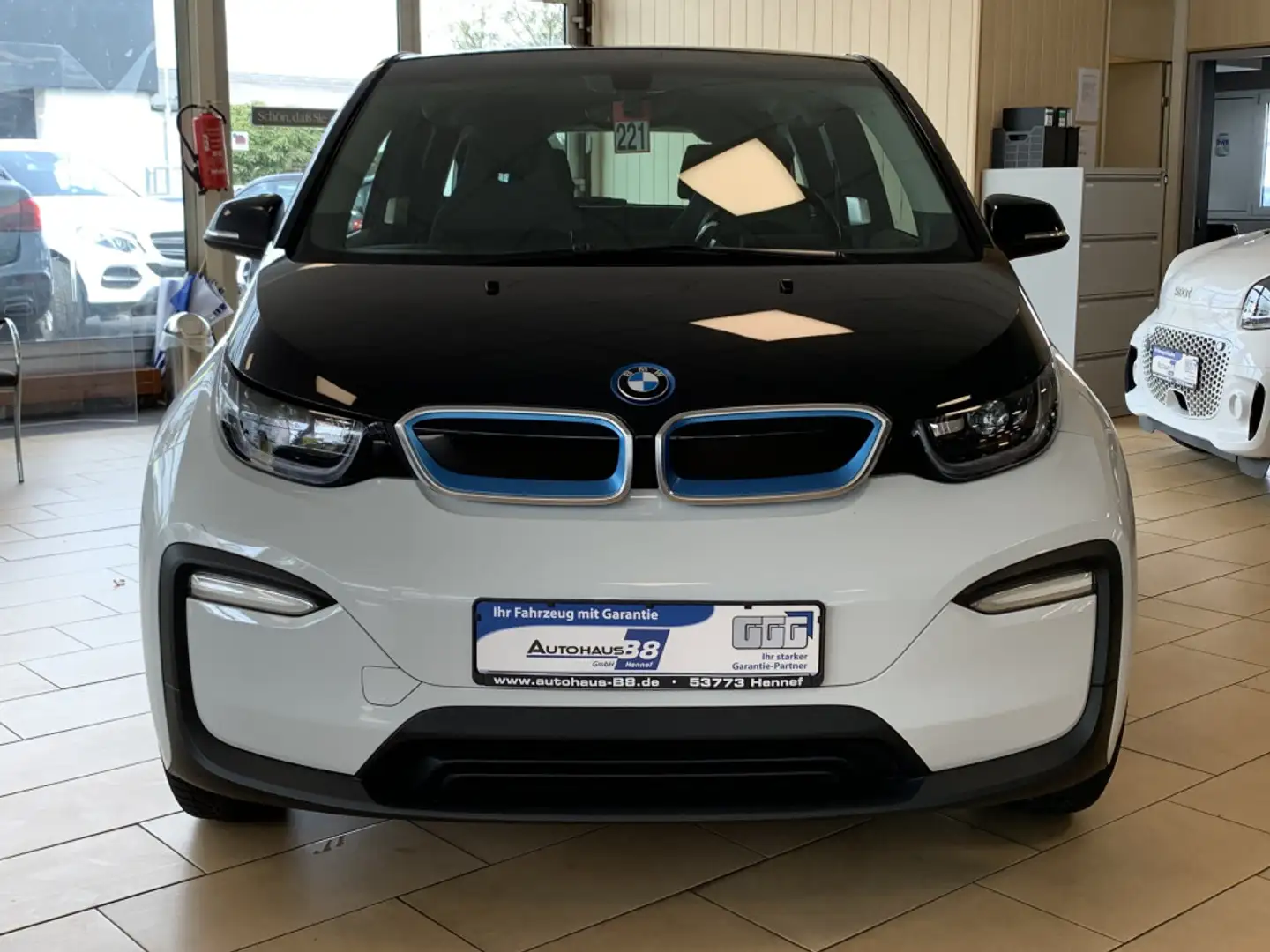 BMW i3 Business*Navi*LED*Temp.*SHZ*PDC*Winter_paket Weiß - 2