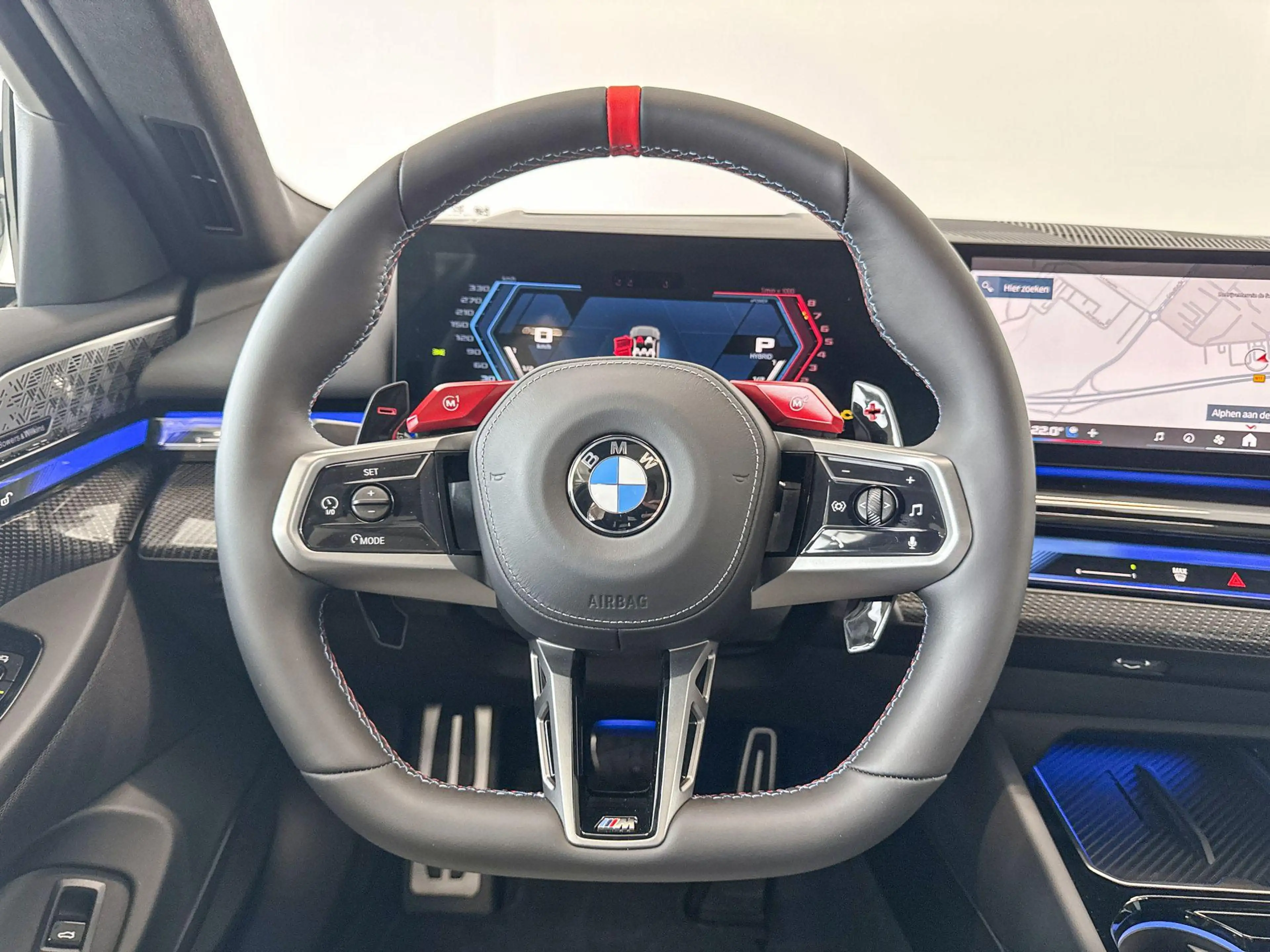 BMW M5 Touring M Drive Professional — photo 12