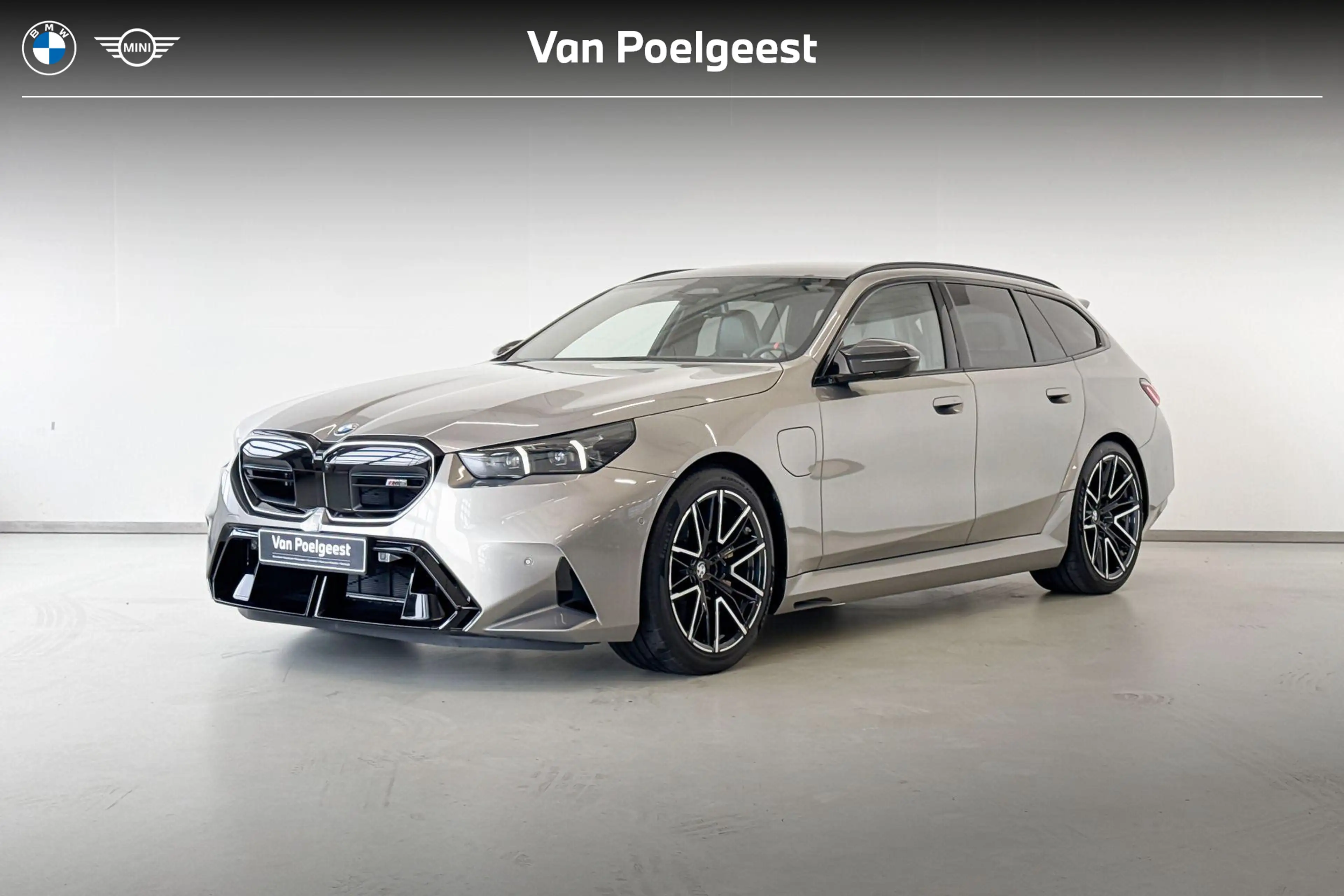 BMW M5 Touring M Drive Professional