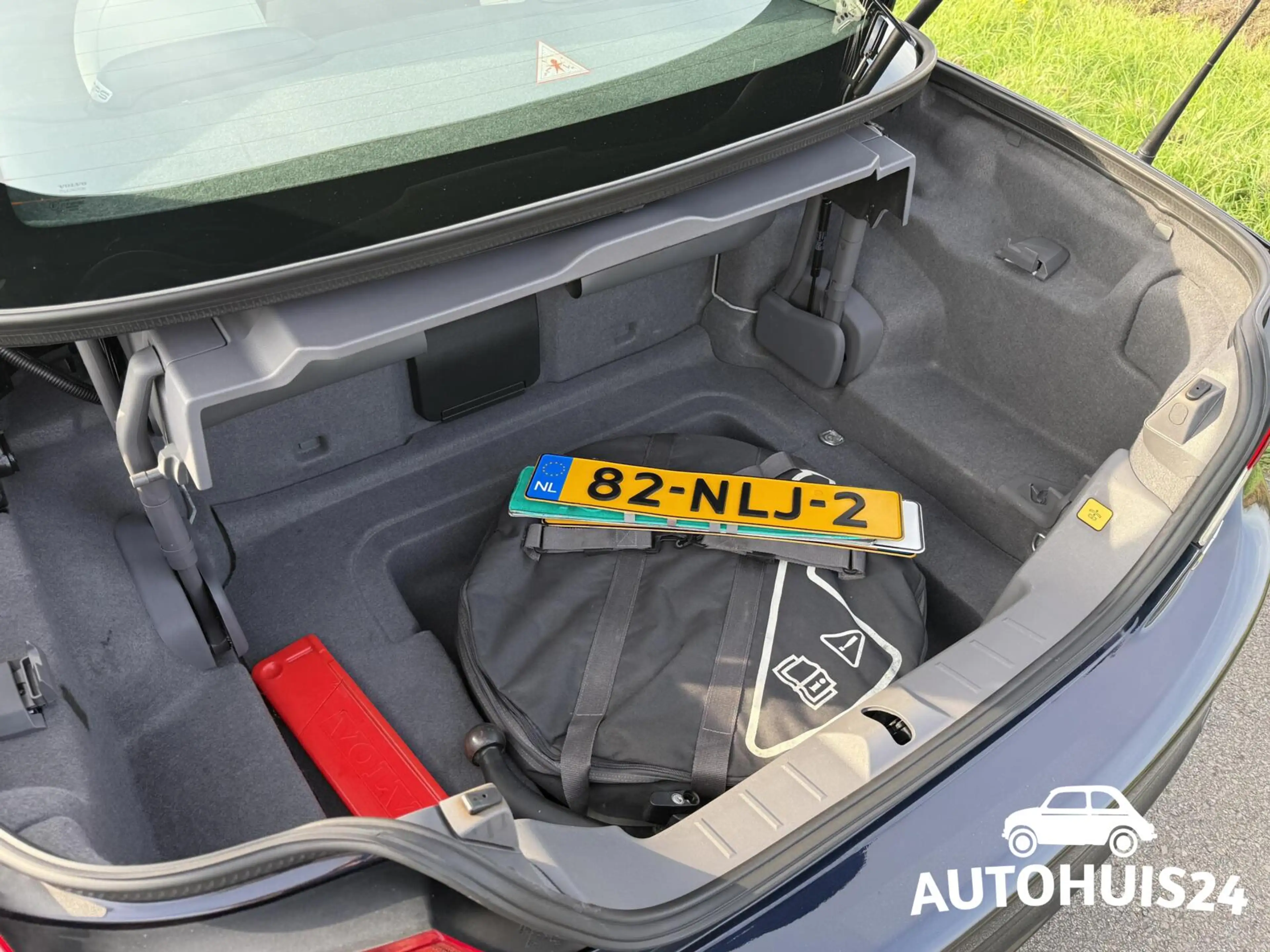 Volvo C70 Convertible 2.0 D3 Momentum 5-Cilinder|NL-AUTO|DEA — photo 32