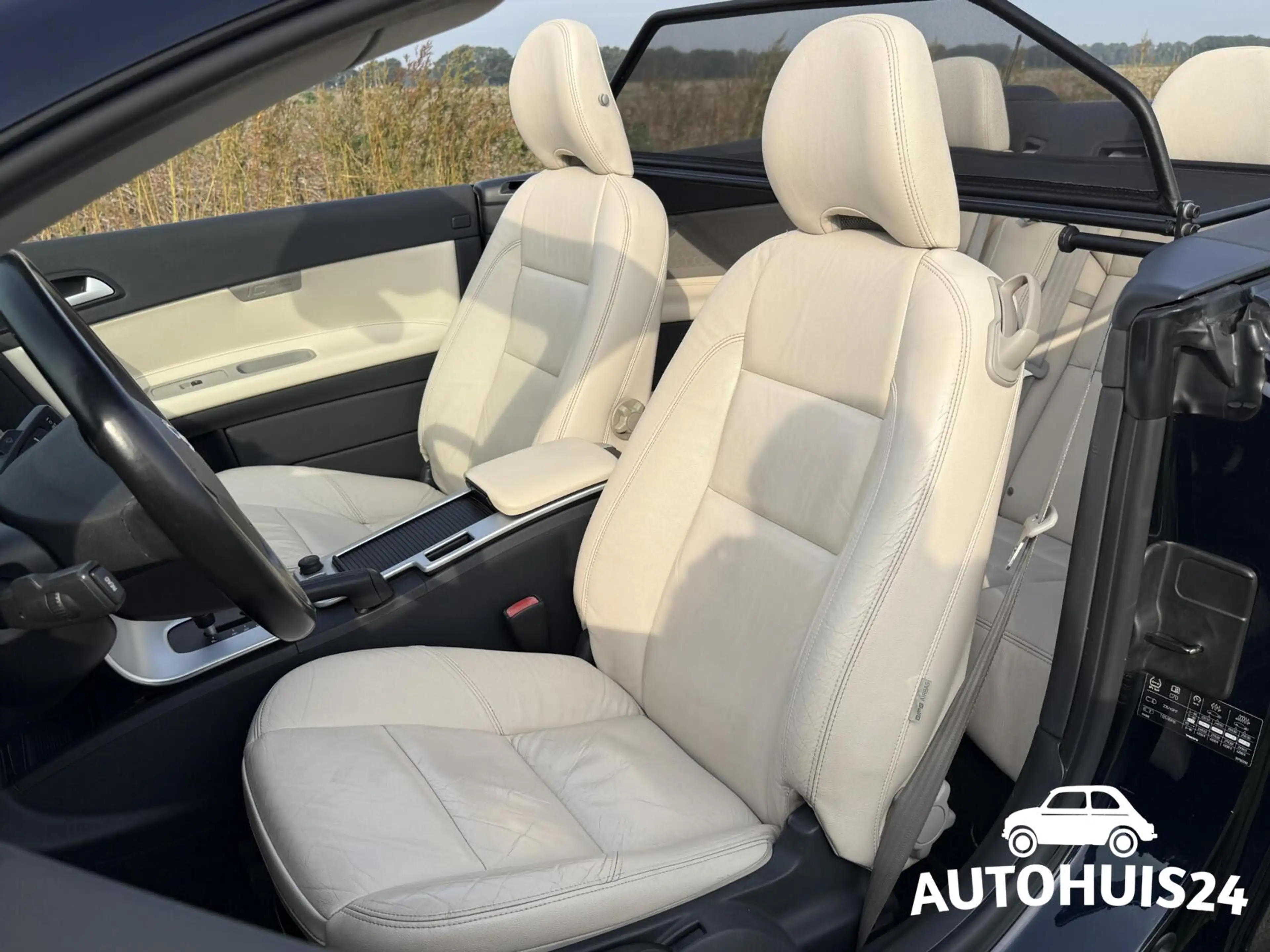 Volvo C70 Convertible 2.0 D3 Momentum 5-Cilinder|NL-AUTO|DEA — photo 9