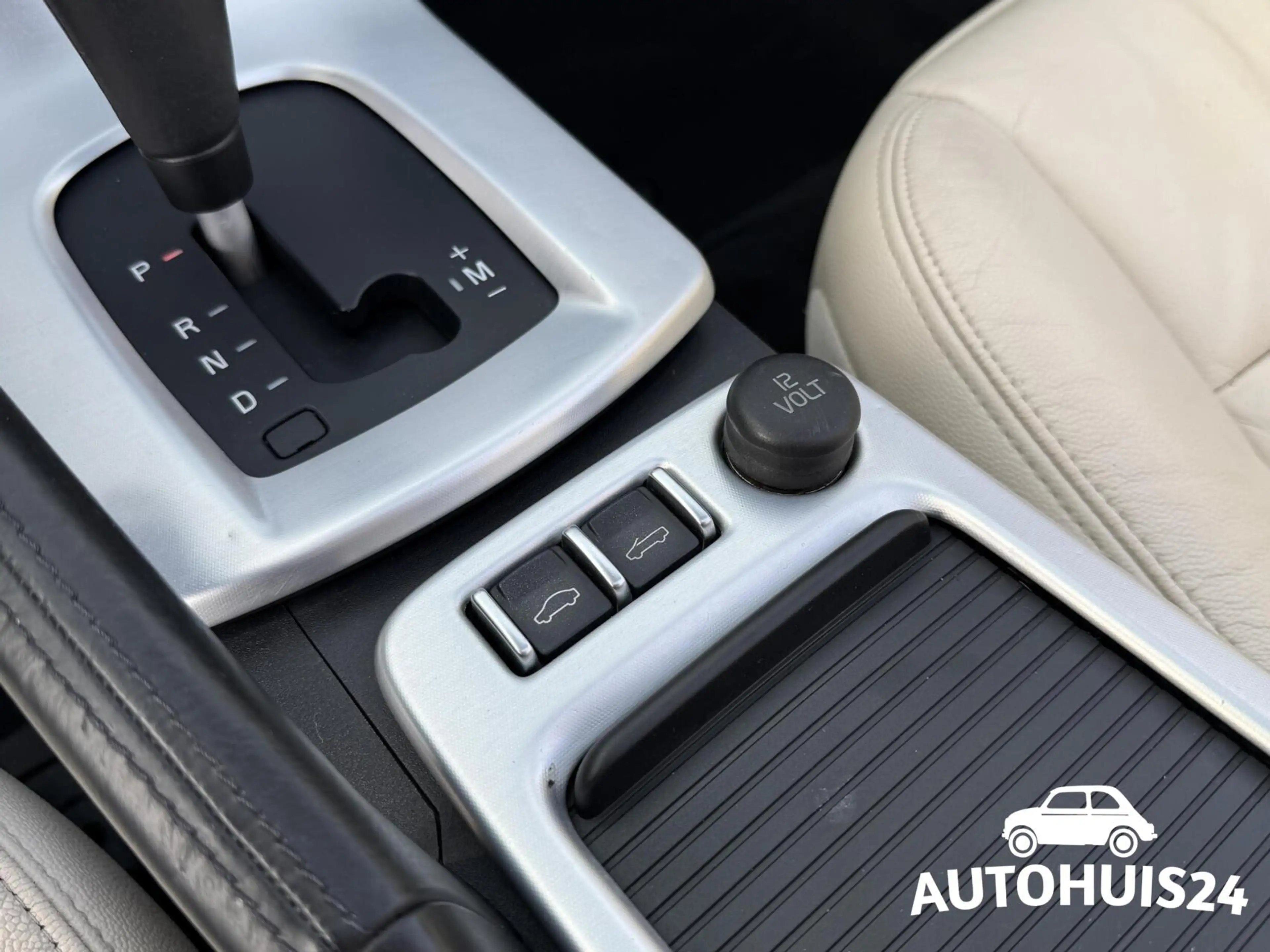 Volvo C70 Convertible 2.0 D3 Momentum 5-Cilinder|NL-AUTO|DEA — photo 28