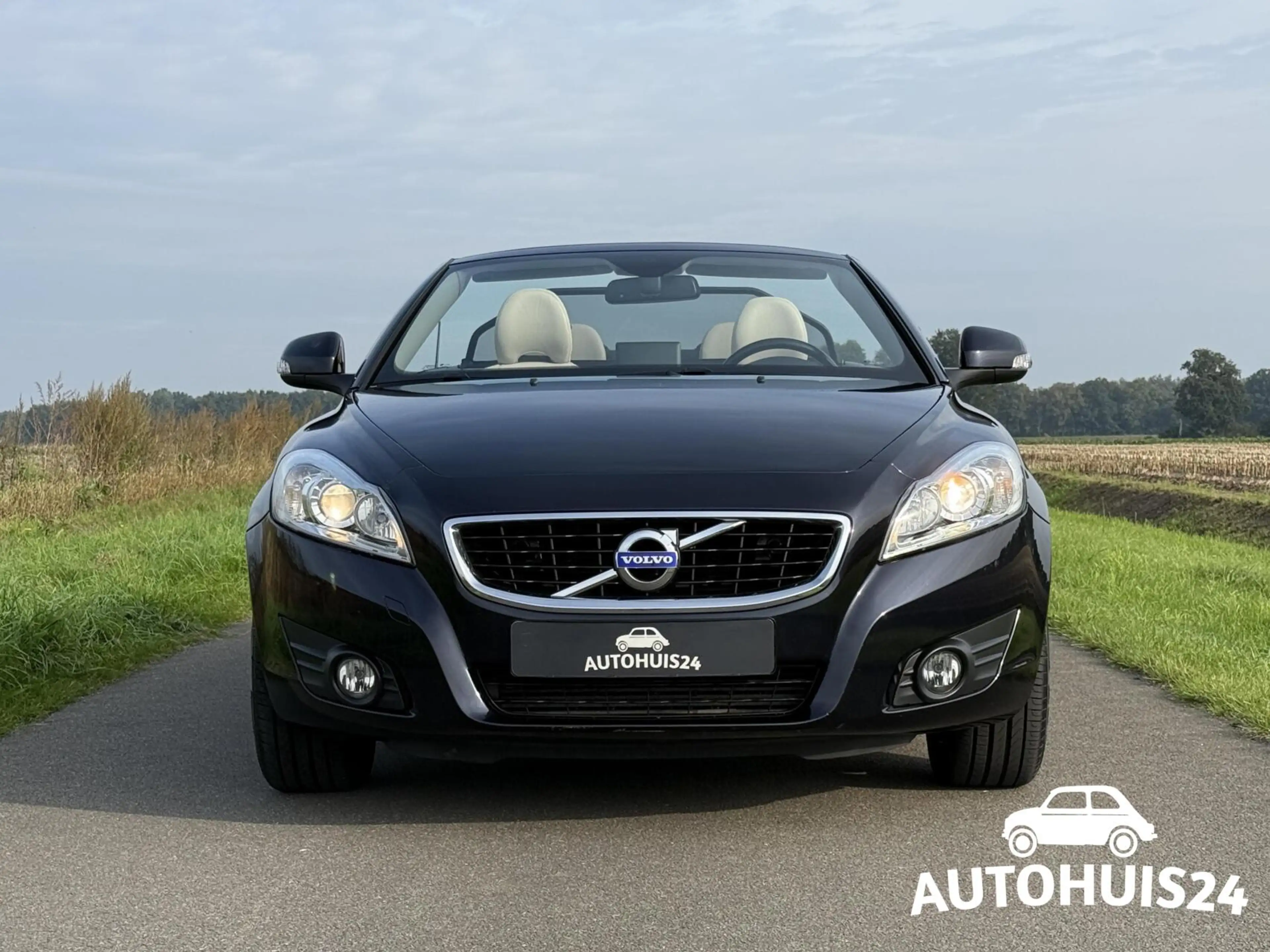 Volvo C70 Convertible 2.0 D3 Momentum 5-Cilinder|NL-AUTO|DEA — photo 4