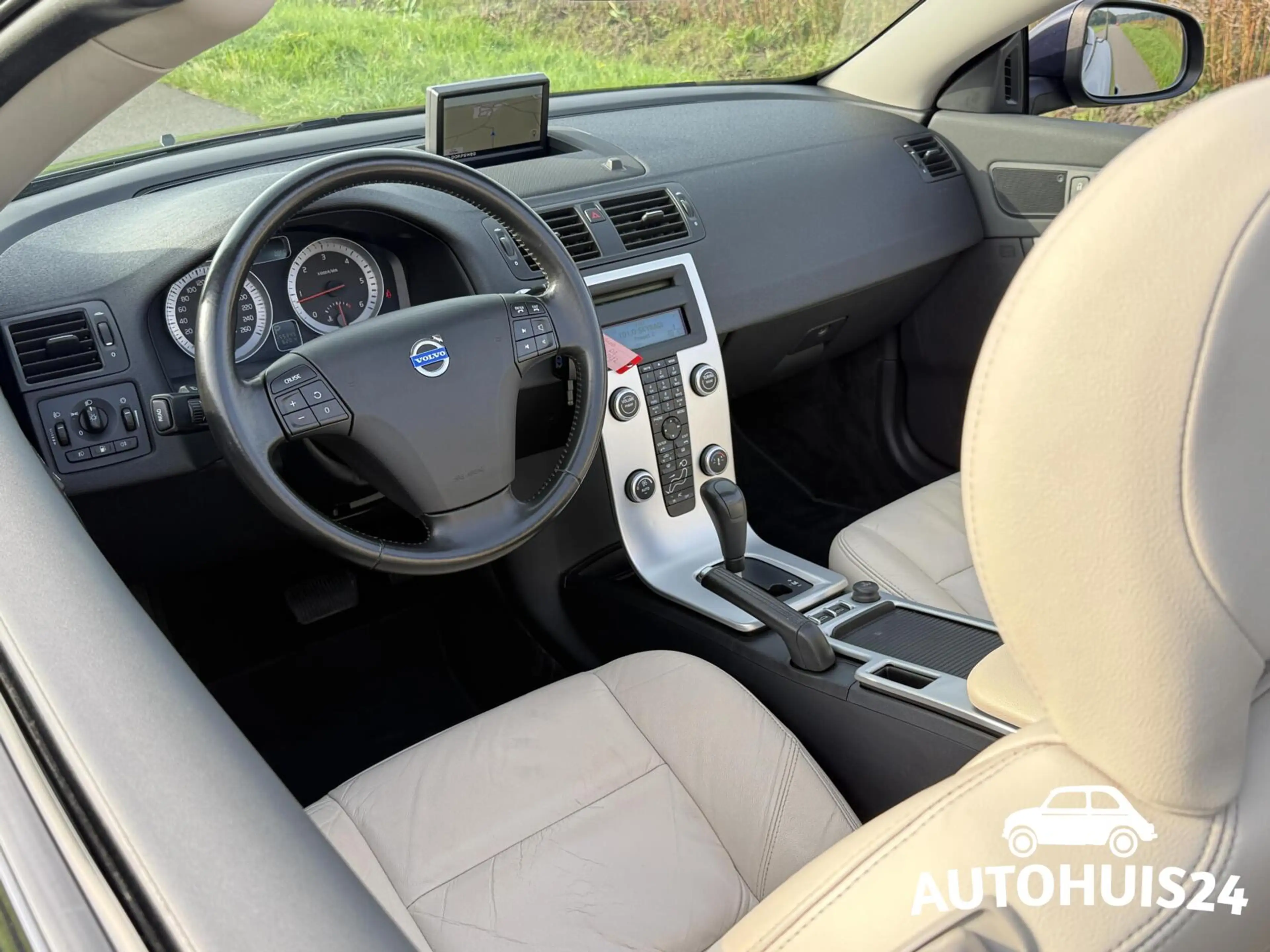 Volvo C70 Convertible 2.0 D3 Momentum 5-Cilinder|NL-AUTO|DEA — photo 13