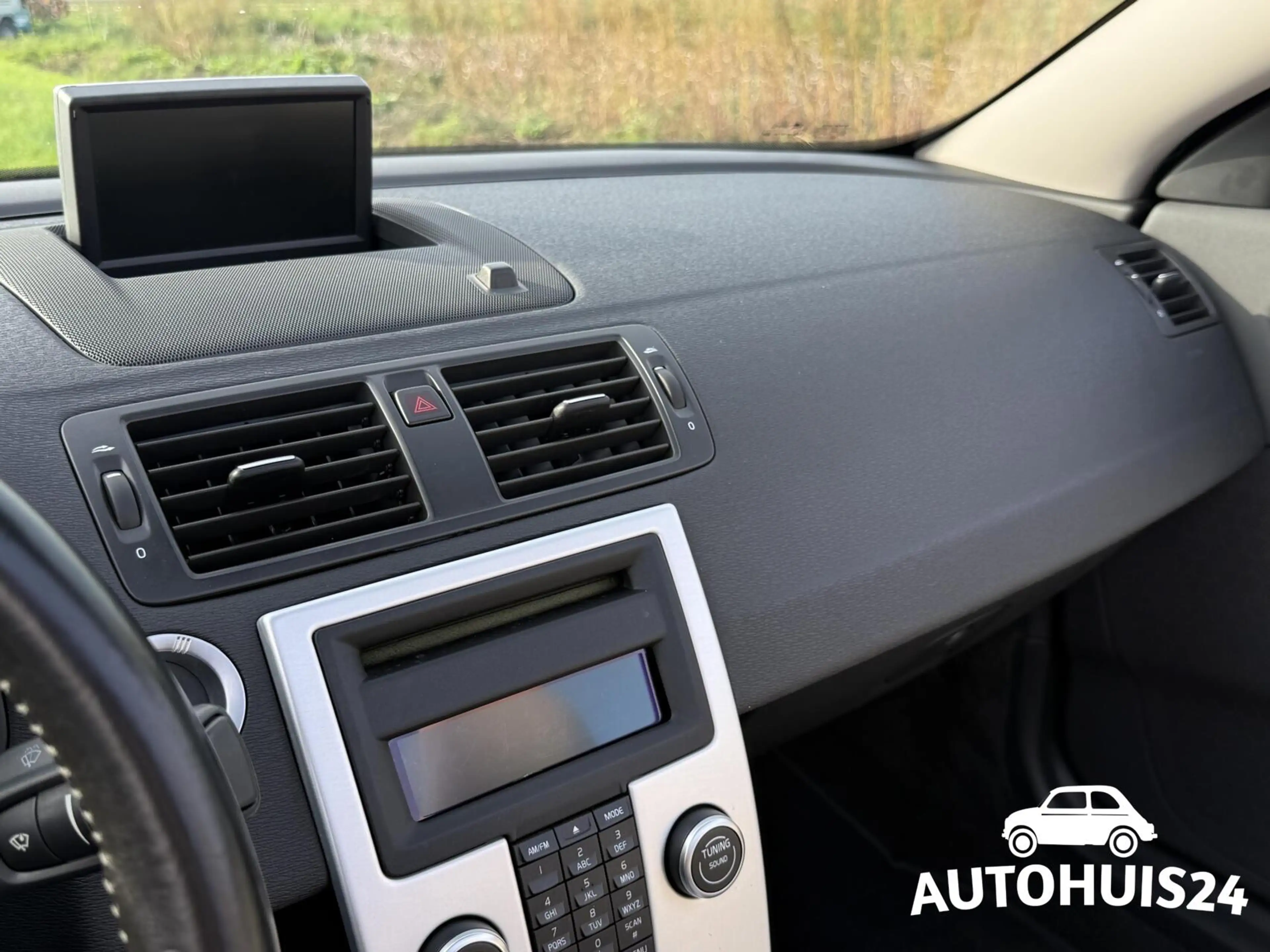 Volvo C70 Convertible 2.0 D3 Momentum 5-Cilinder|NL-AUTO|DEA — photo 33