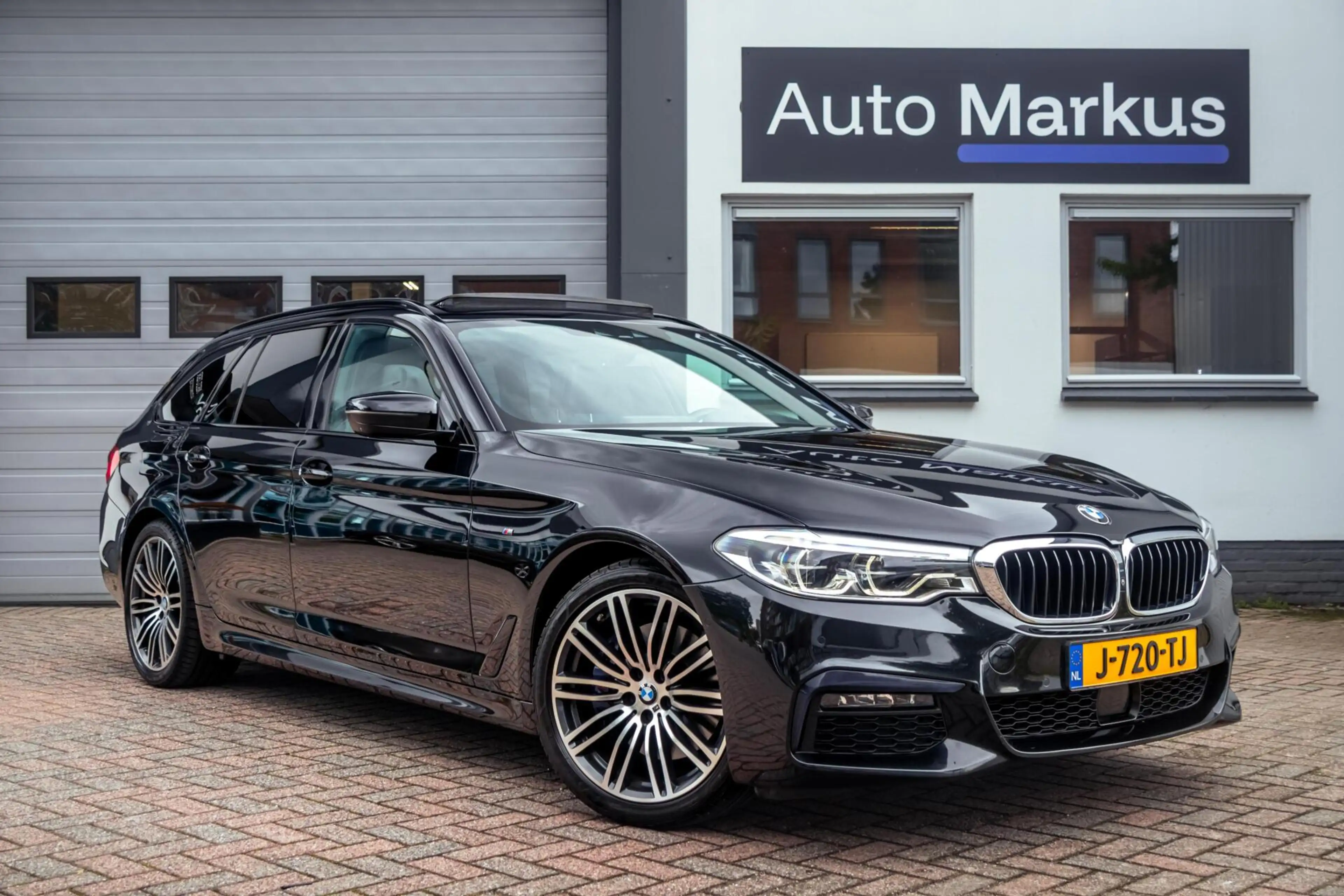 BMW 530 5-serie Touring 530i M-Sport|ACC|Pano|HUD|4WS|Memo