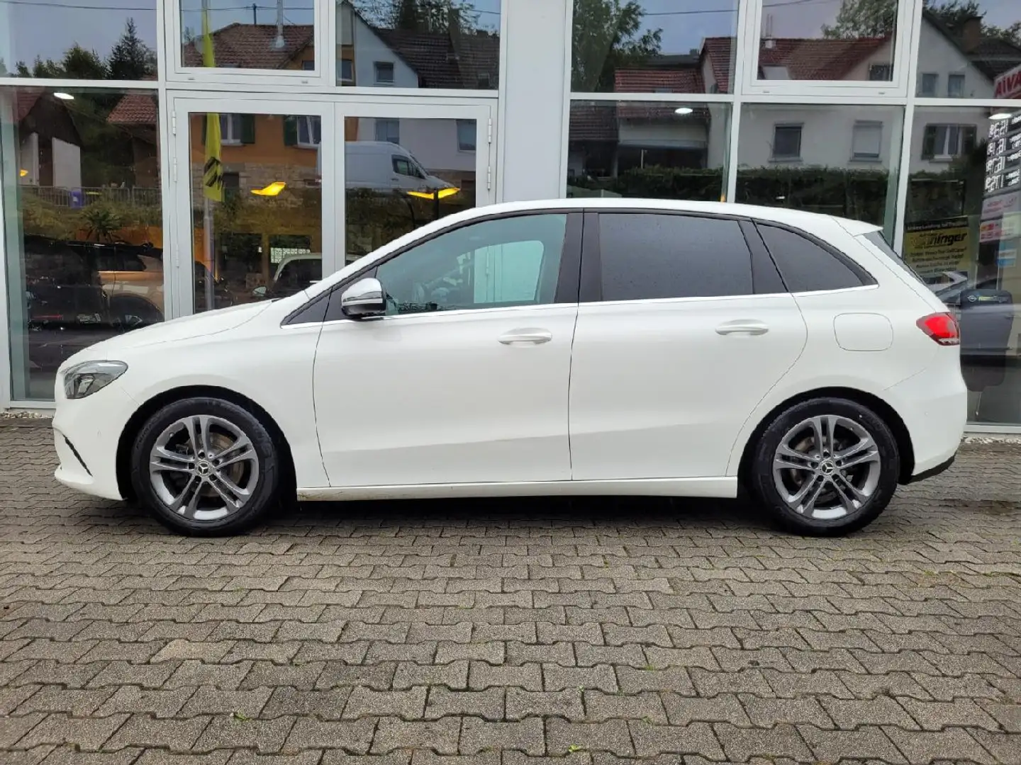 Mercedes-Benz B 180 B 180 Blanc - 1