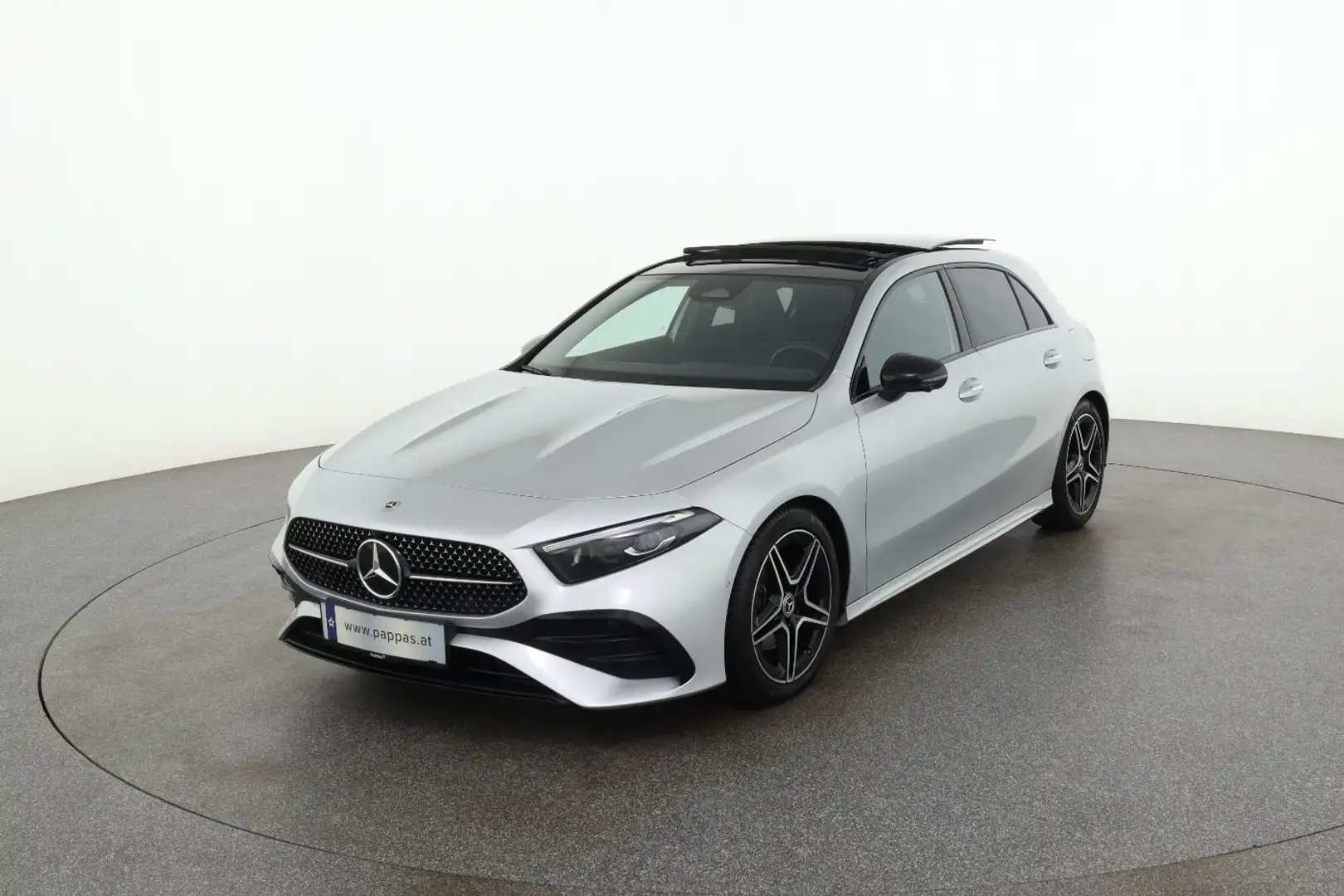 Mercedes-Benz A 180 d Kompaktlimousine PTS Navi Pano AUT Wide Silber - 2