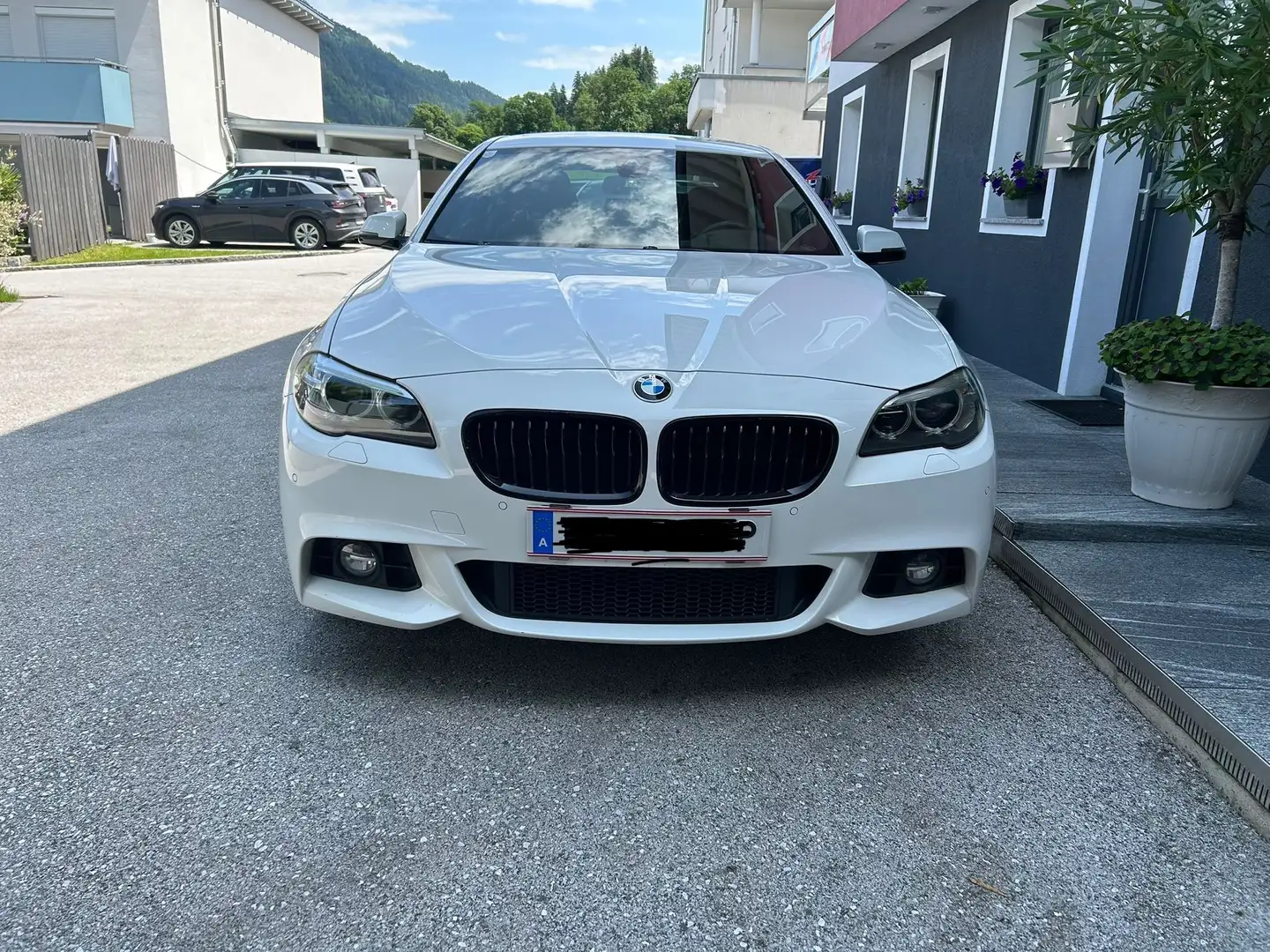 BMW 520 520d xDrive M-Paket Weiß - 1