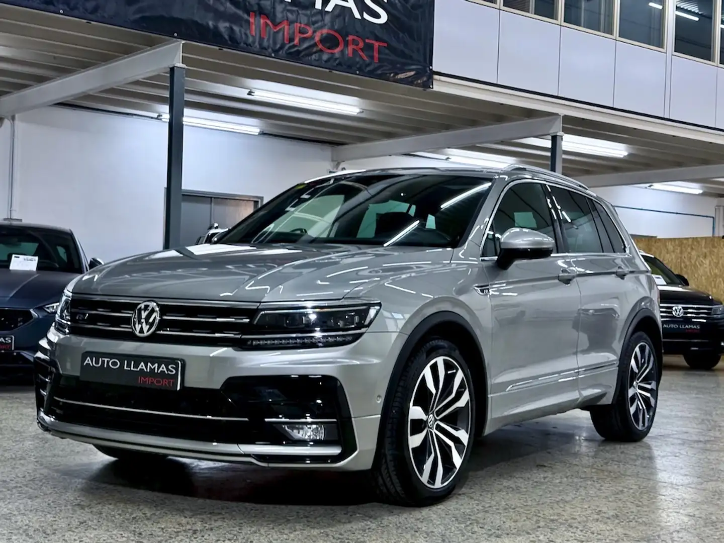Volkswagen Tiguan 1.5 TSI R-Line DSG 110kW Grau - 1